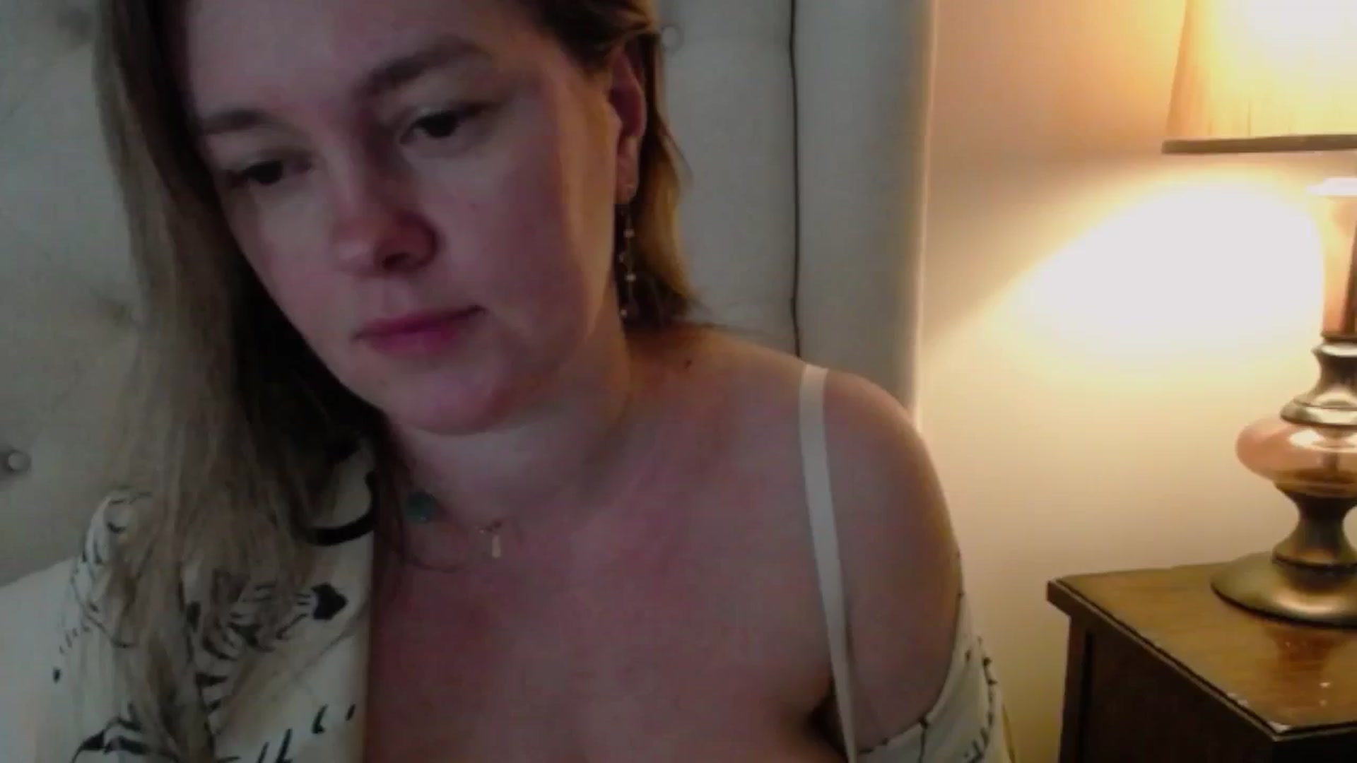 Gallery image thumbnail from J0llye's myfreecams stream on, 04/11/2025, 16:36 image 20 of 20