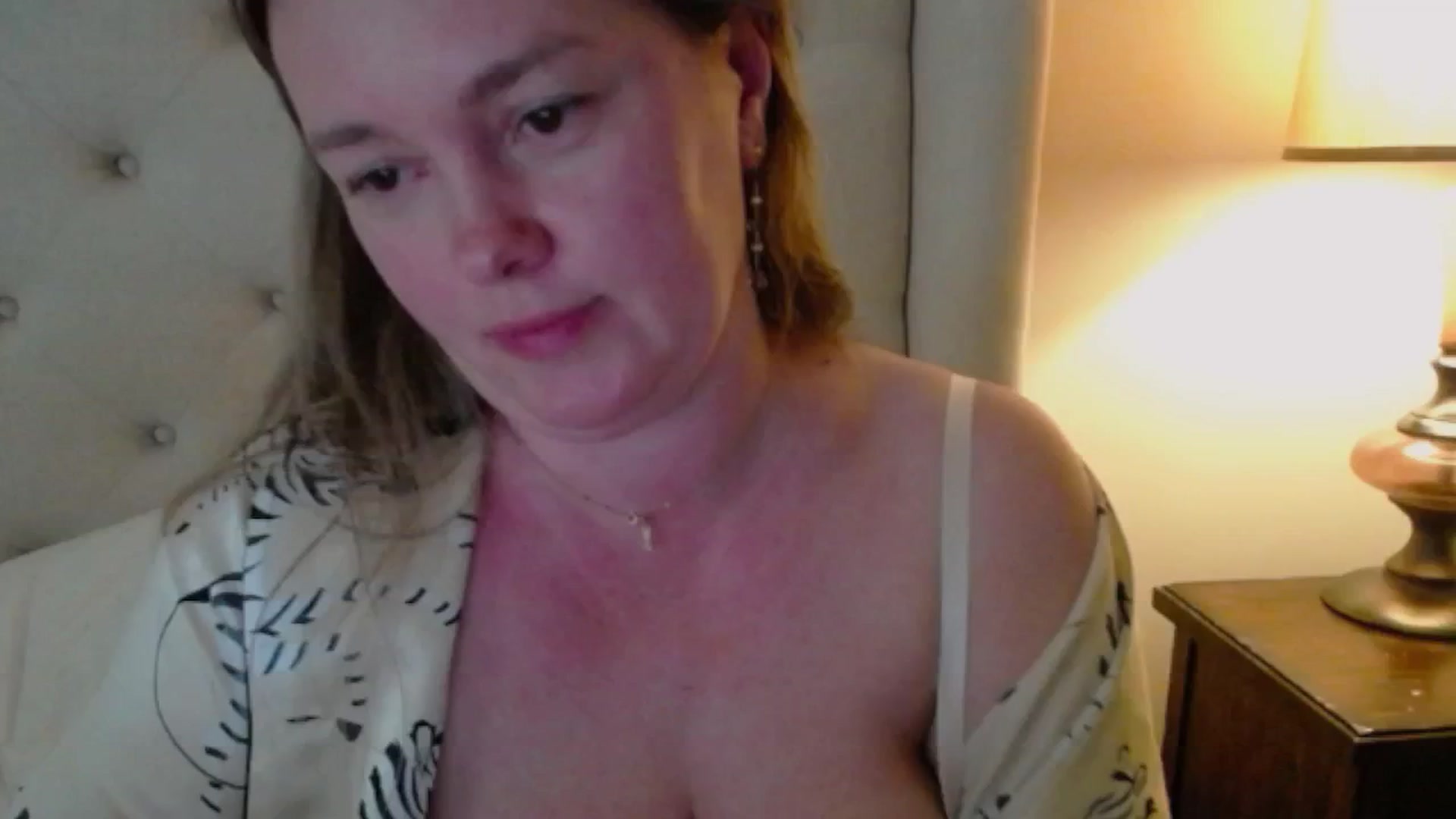 Gallery image thumbnail from J0llye's myfreecams stream on, 04/11/2025, 19:41 image 4 of 20