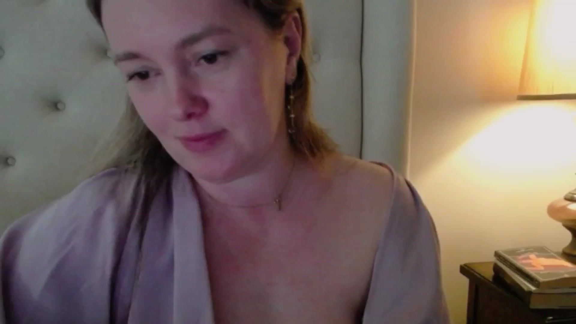 Gallery image thumbnail from J0llye's myfreecams stream on, 04/14/2025, 16:56 image 13 of 20