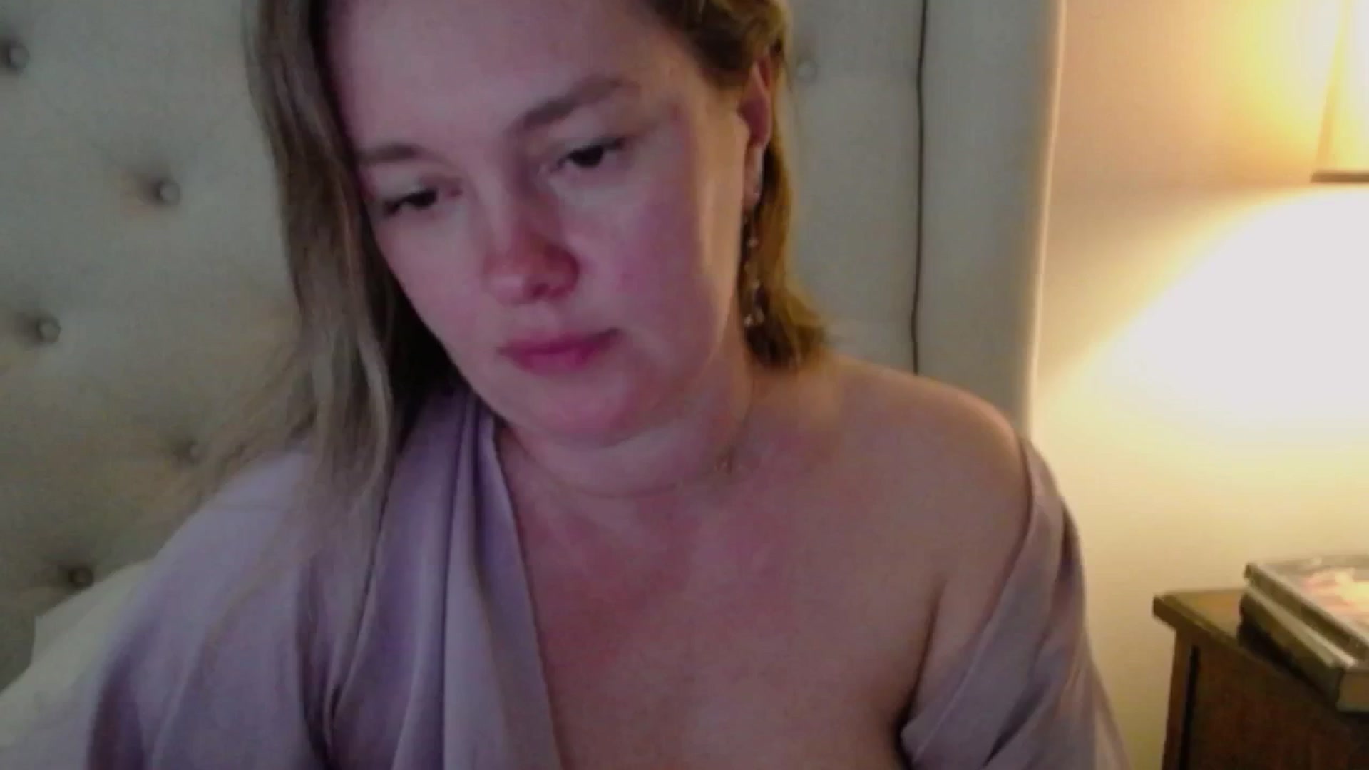 Gallery image thumbnail from J0llye's myfreecams stream on, 04/14/2025, 19:36 image 14 of 20