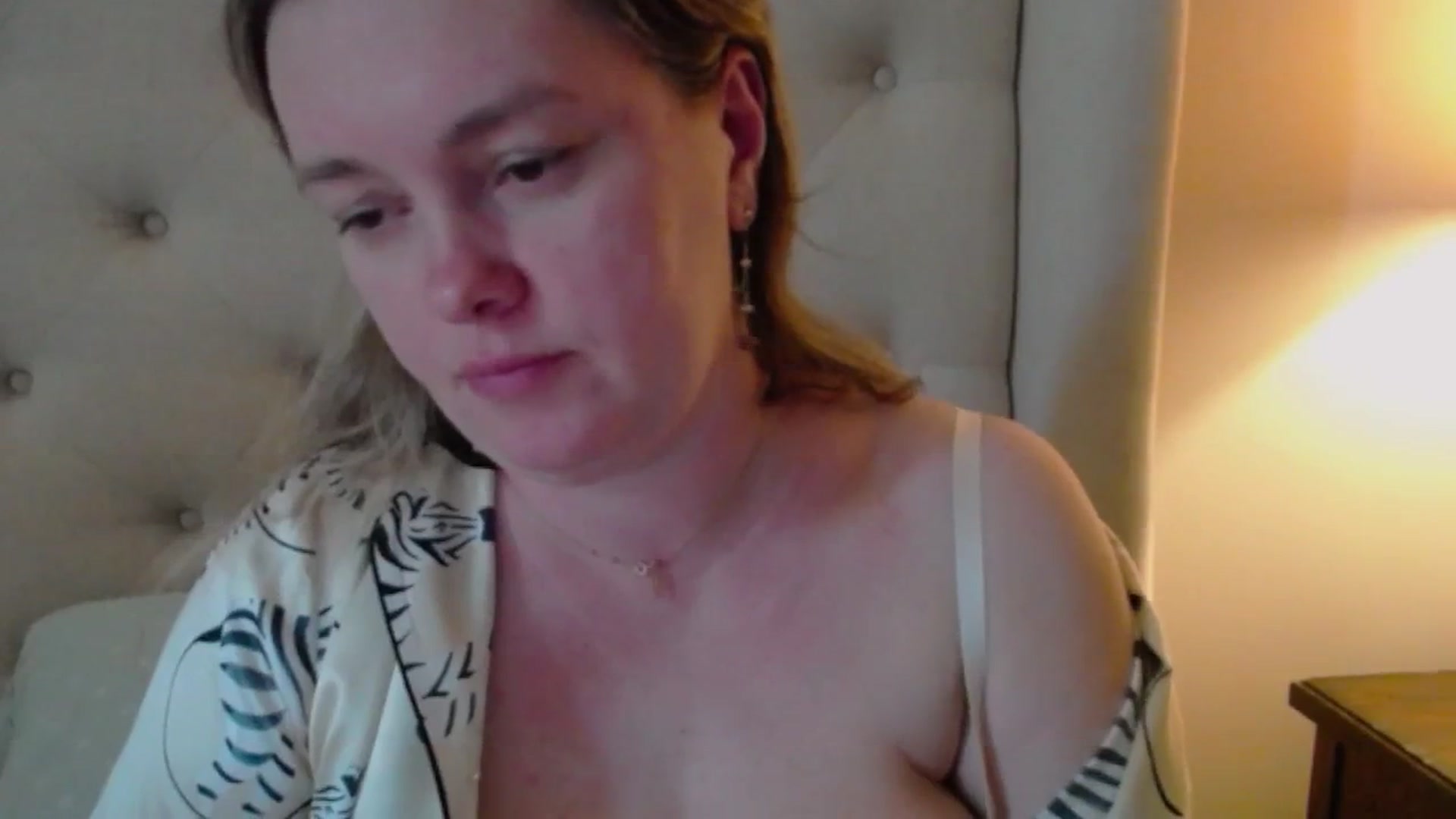 Gallery image thumbnail from J0llye's myfreecams stream on, 04/15/2025, 18:52 image 5 of 20