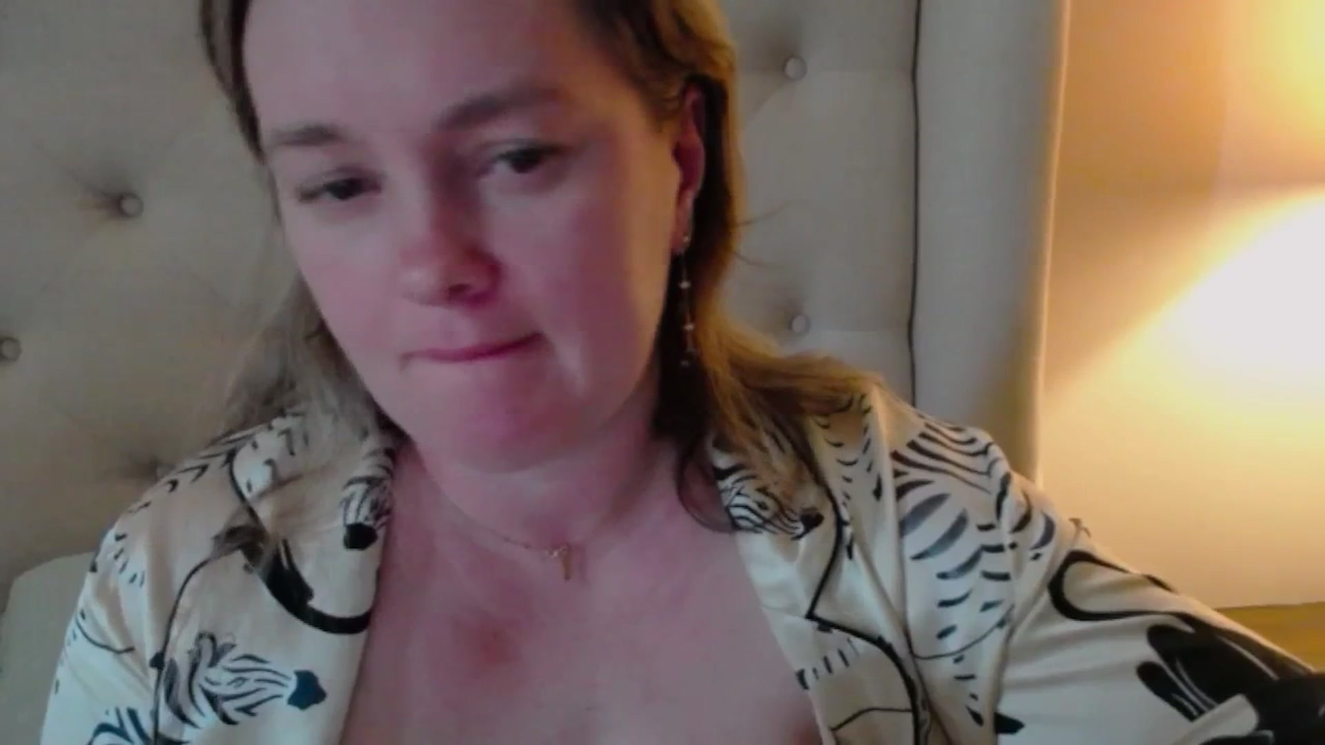 Gallery image thumbnail from J0llye's myfreecams stream on, 04/15/2025, 18:52 image 11 of 20