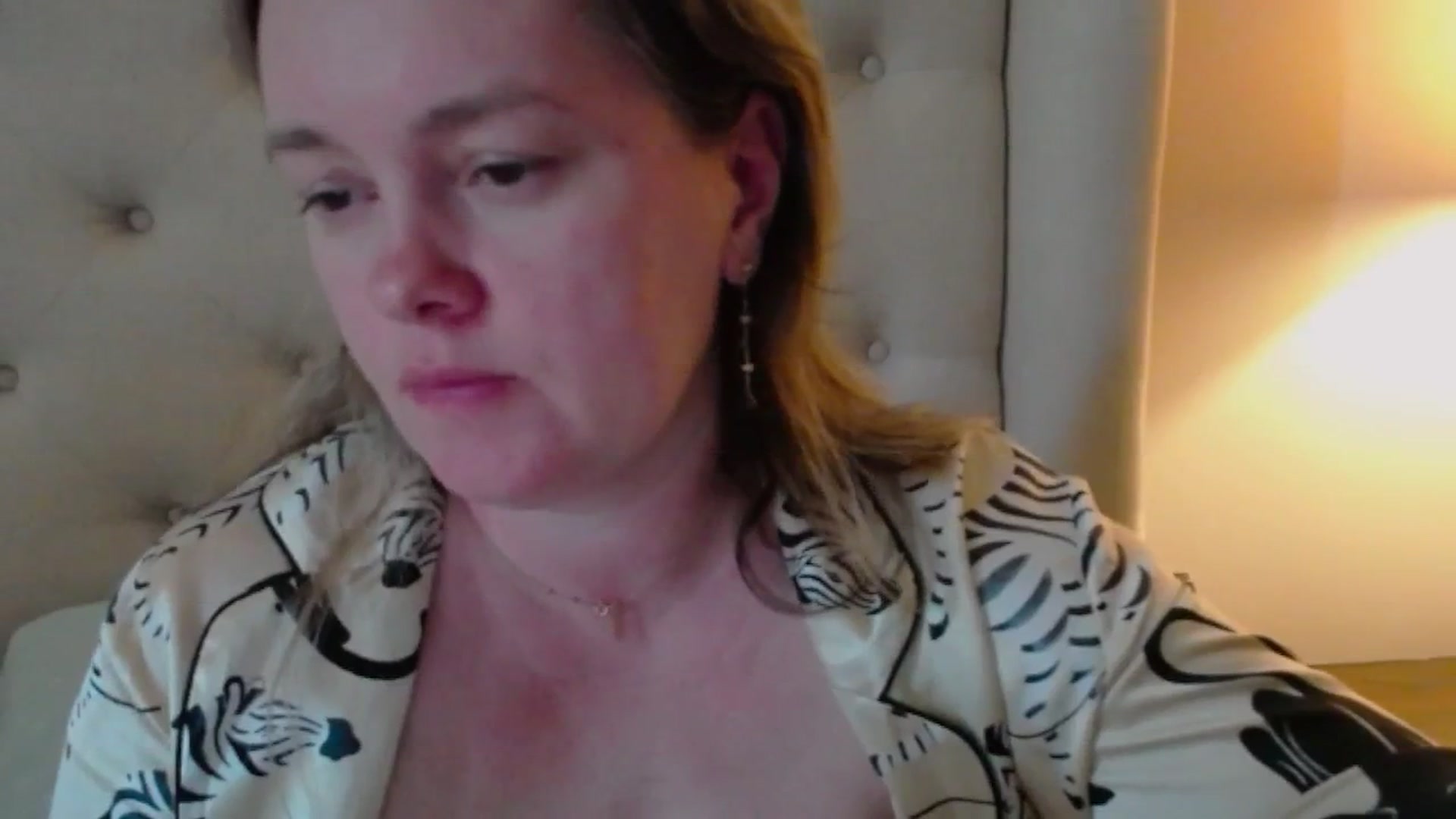 Gallery image thumbnail from J0llye's myfreecams stream on, 04/15/2025, 18:52 image 16 of 20