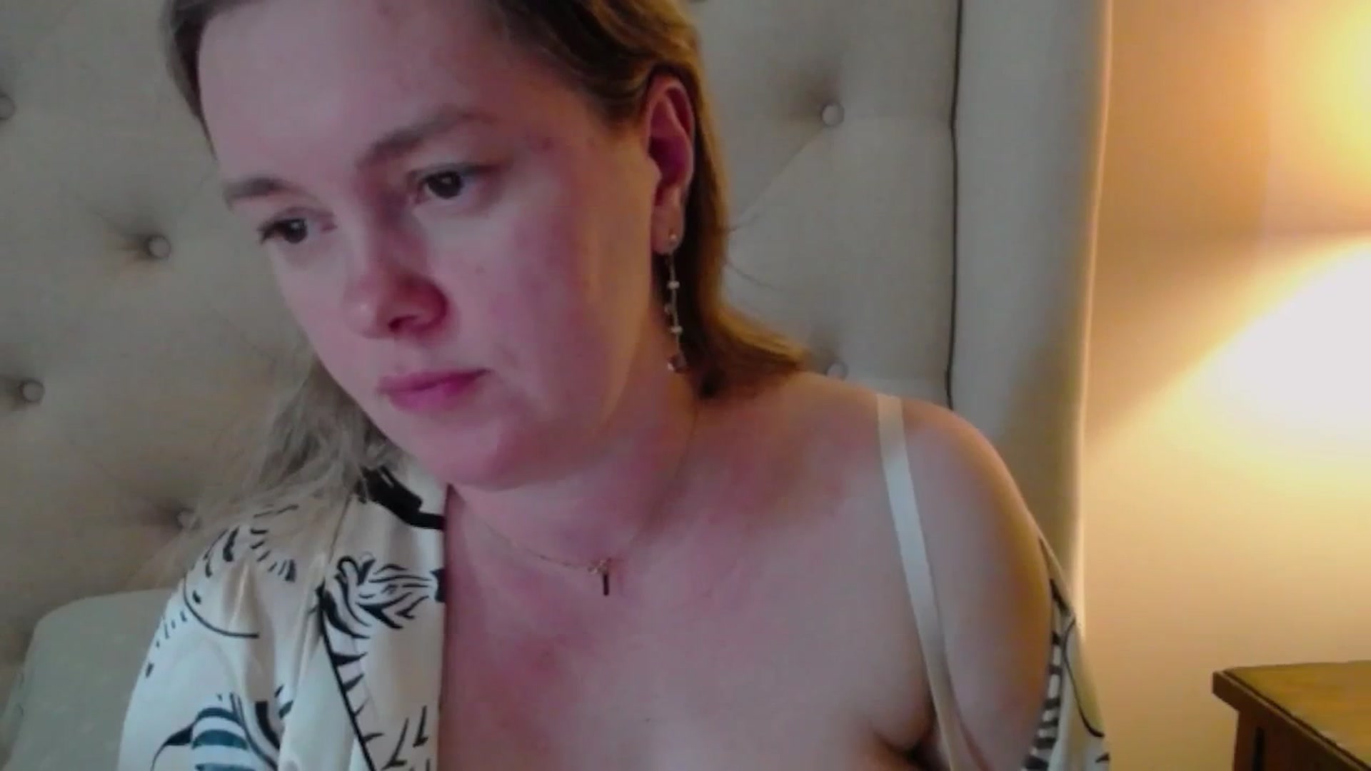Gallery image thumbnail from J0llye's myfreecams stream on, 04/15/2025, 18:52 image 2 of 20