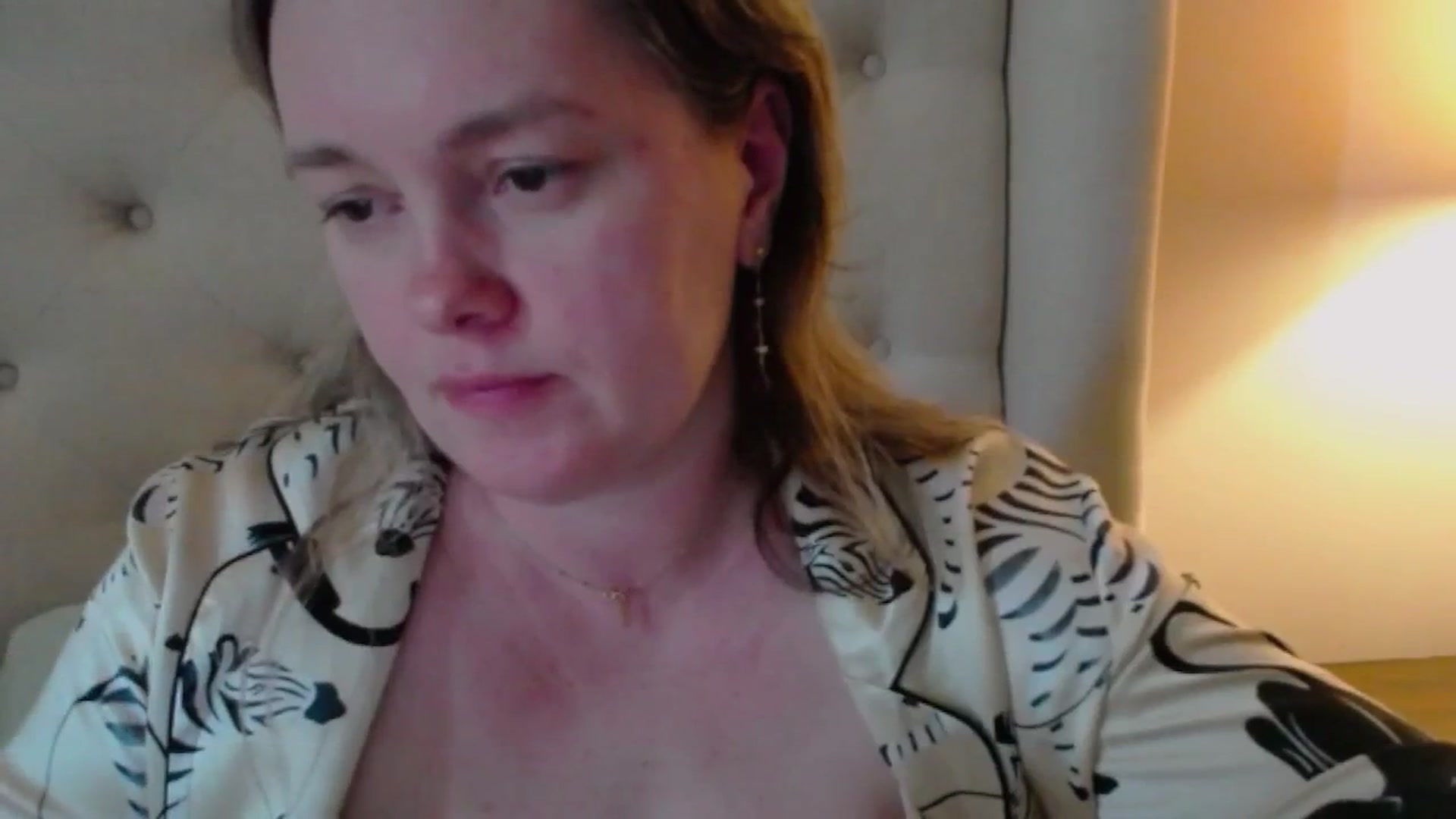 Gallery image thumbnail from J0llye's myfreecams stream on, 04/15/2025, 18:52 image 15 of 20