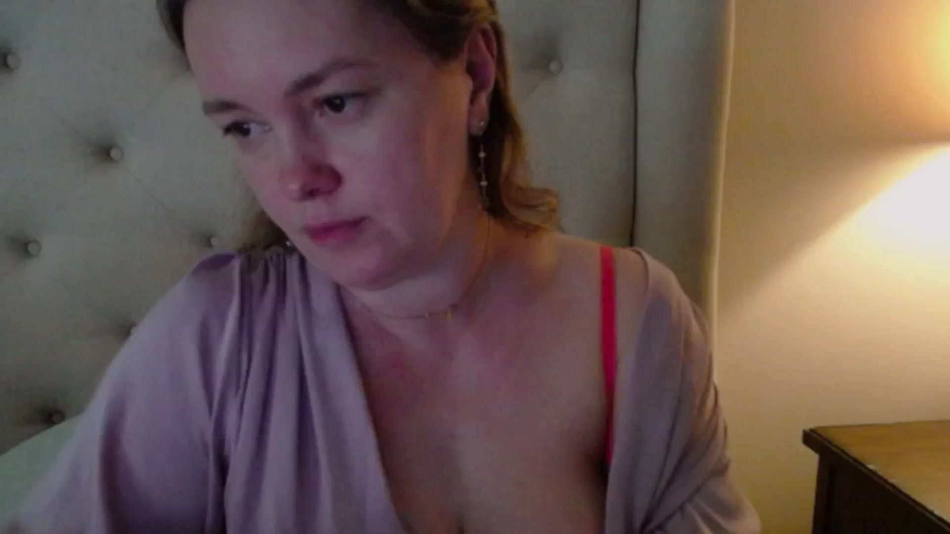 Gallery image thumbnail from J0llye's myfreecams stream on, 04/18/2025, 16:08 image 1 of 20