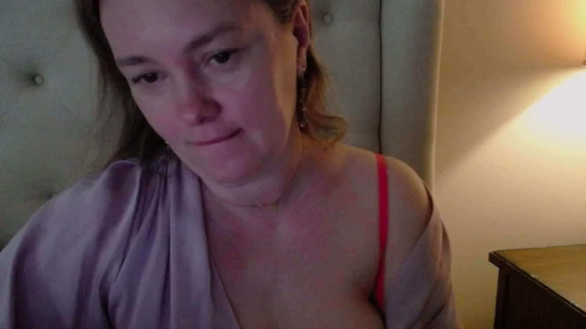 Gallery image thumbnail from J0llye's myfreecams stream on, 04/18/2025, 16:08 image 6 of 20