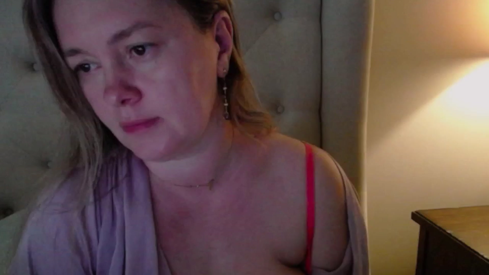 Gallery image thumbnail from J0llye's myfreecams stream on, 04/18/2025, 16:08 image 11 of 20