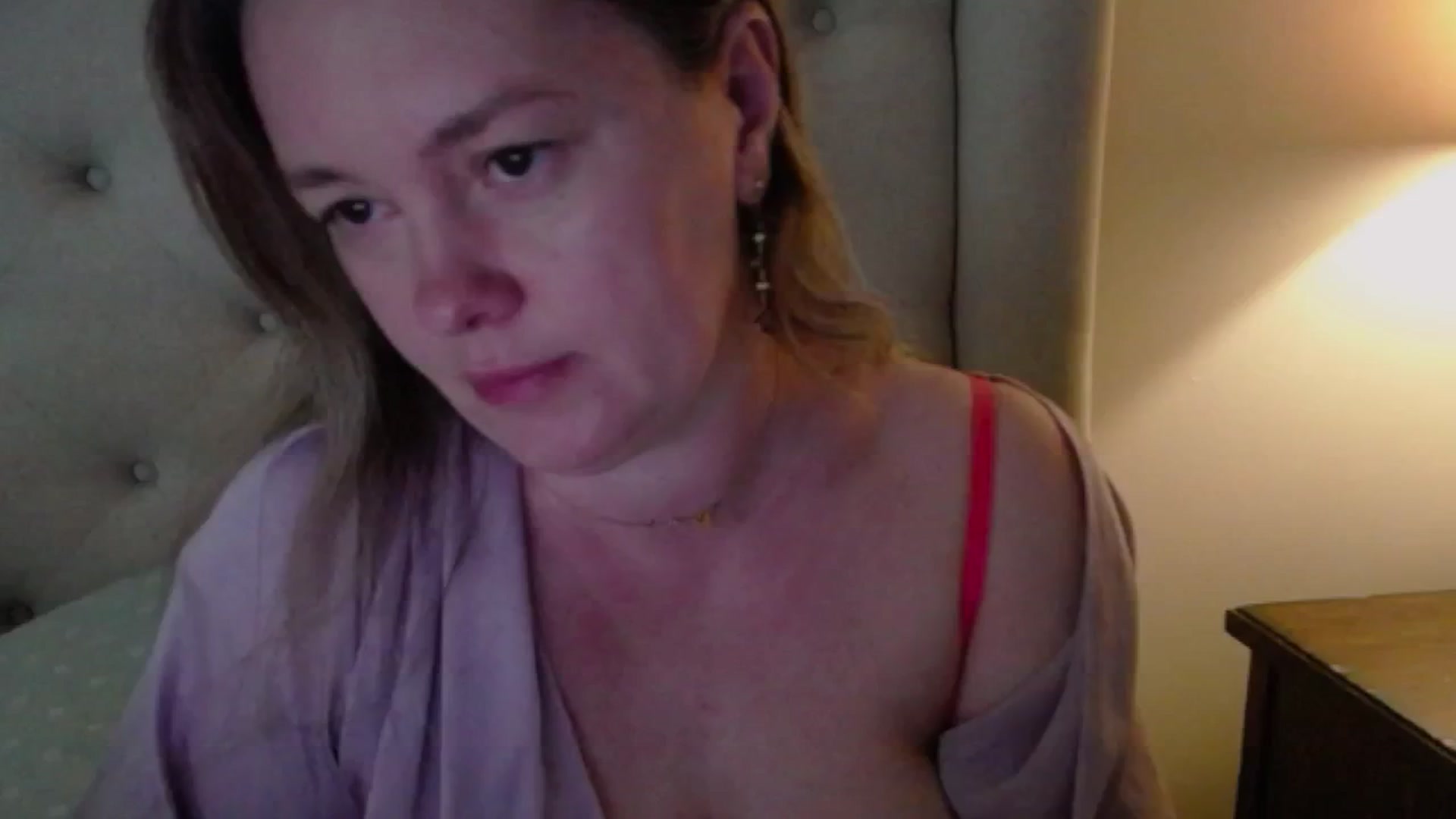 Gallery image thumbnail from J0llye's myfreecams stream on, 04/18/2025, 16:08 image 13 of 20