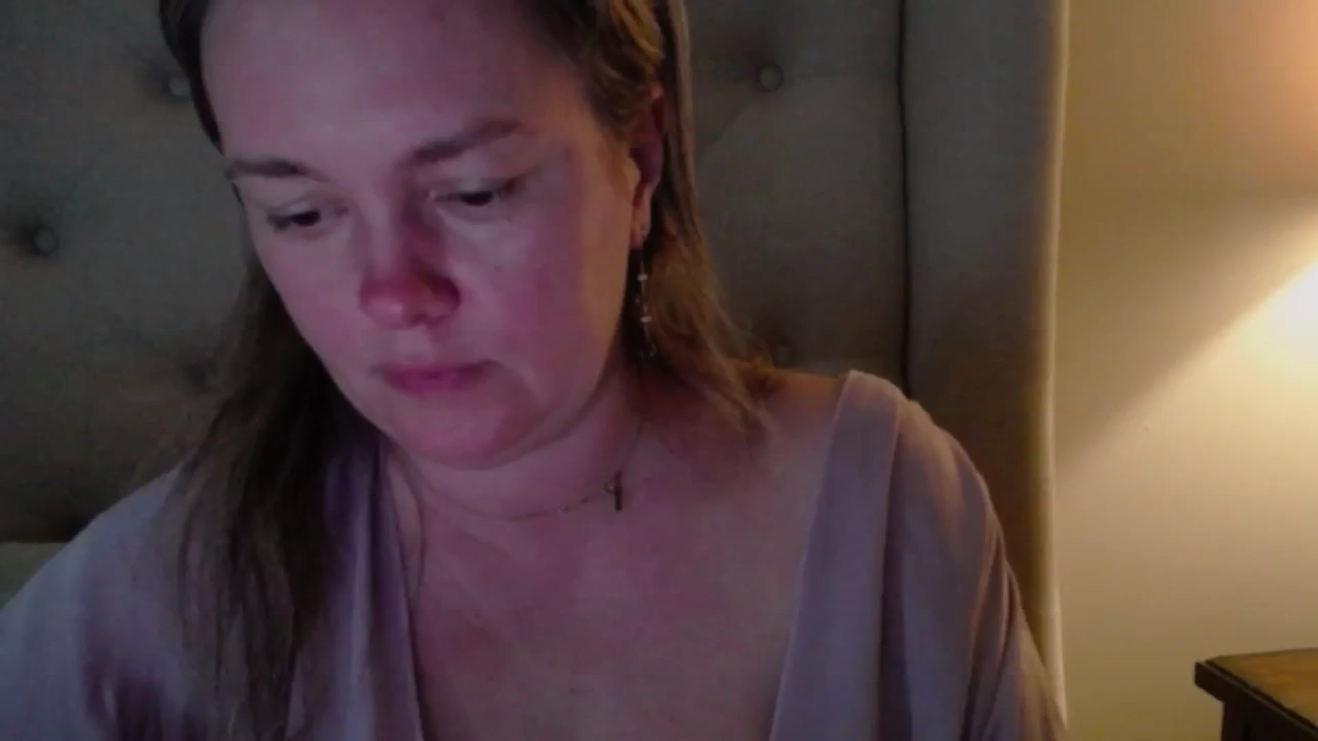 Gallery image thumbnail from J0llye's myfreecams stream on, 04/18/2025, 20:14 image 13 of 20