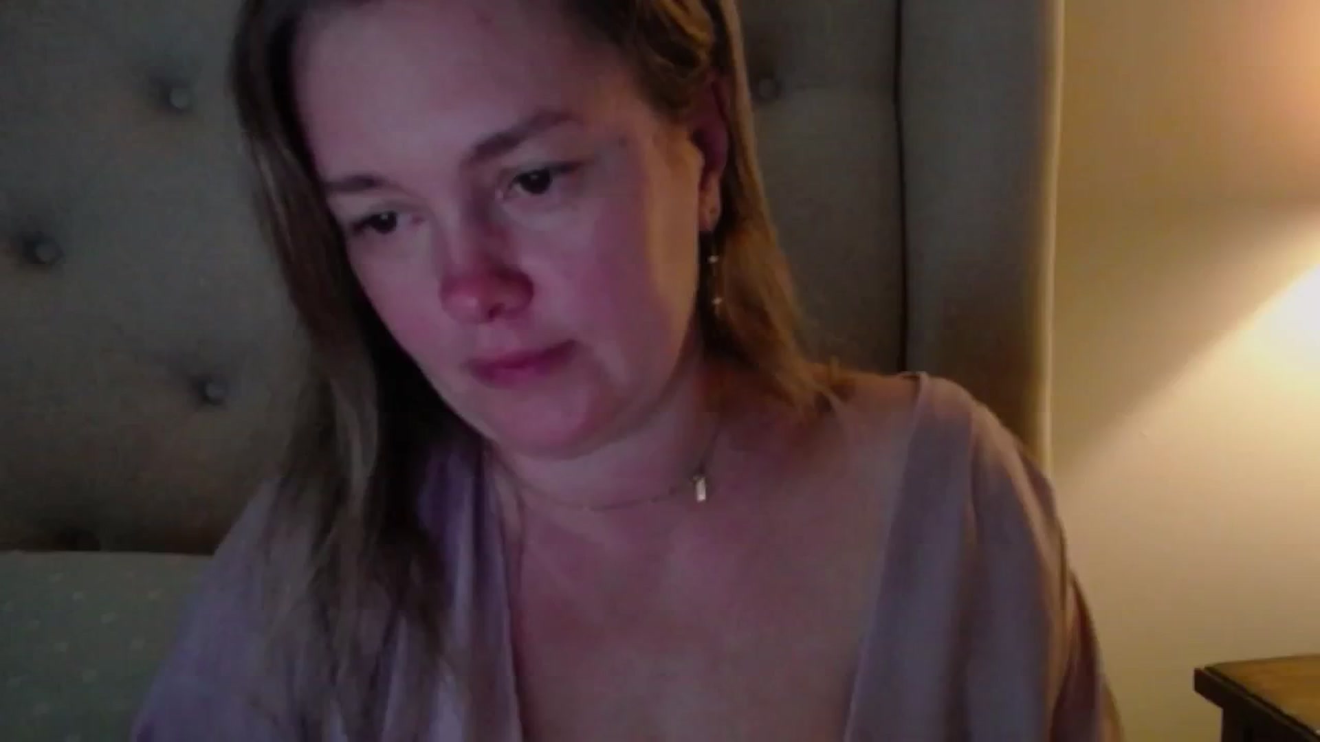 Gallery image thumbnail from J0llye's myfreecams stream on, 04/18/2025, 20:14 image 17 of 20