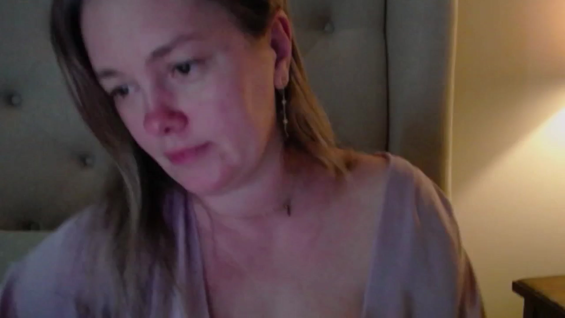 Gallery image thumbnail from J0llye's myfreecams stream on, 04/18/2025, 20:14 image 18 of 20
