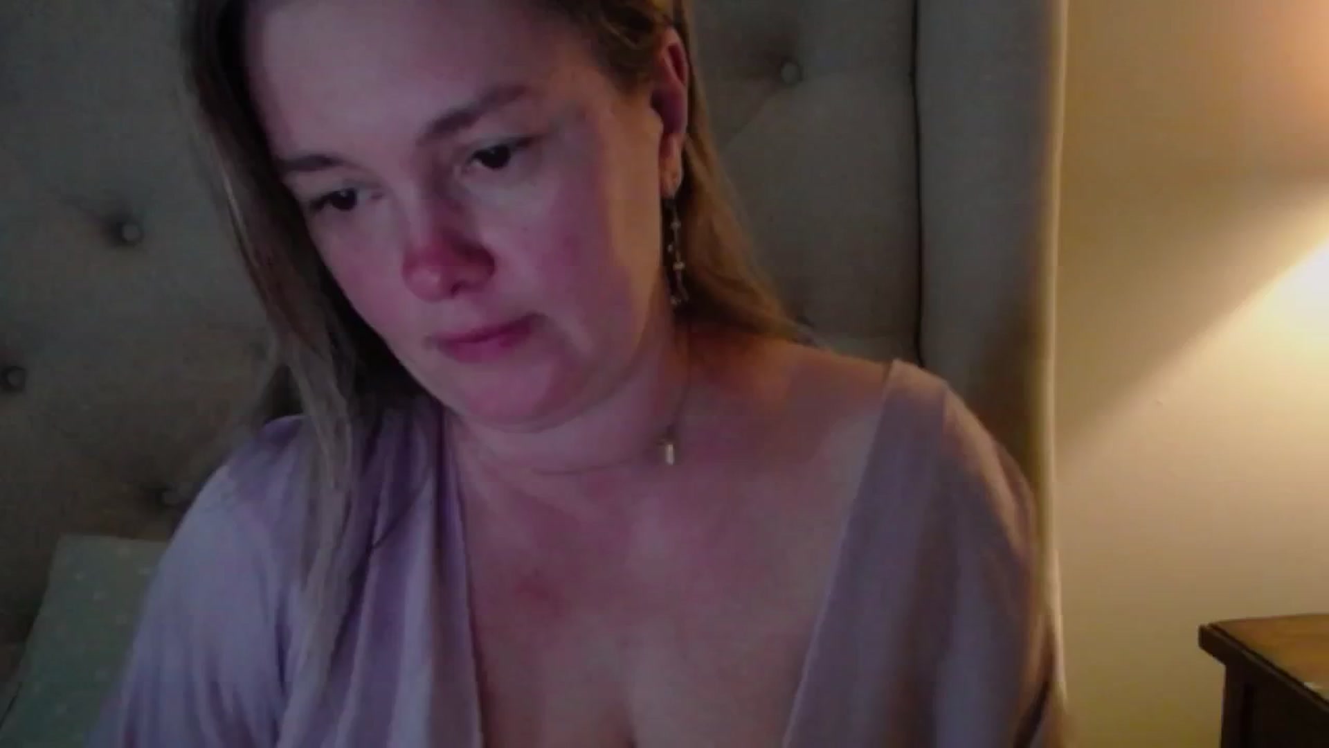 Gallery image thumbnail from J0llye's myfreecams stream on, 04/18/2025, 20:14 image 3 of 20