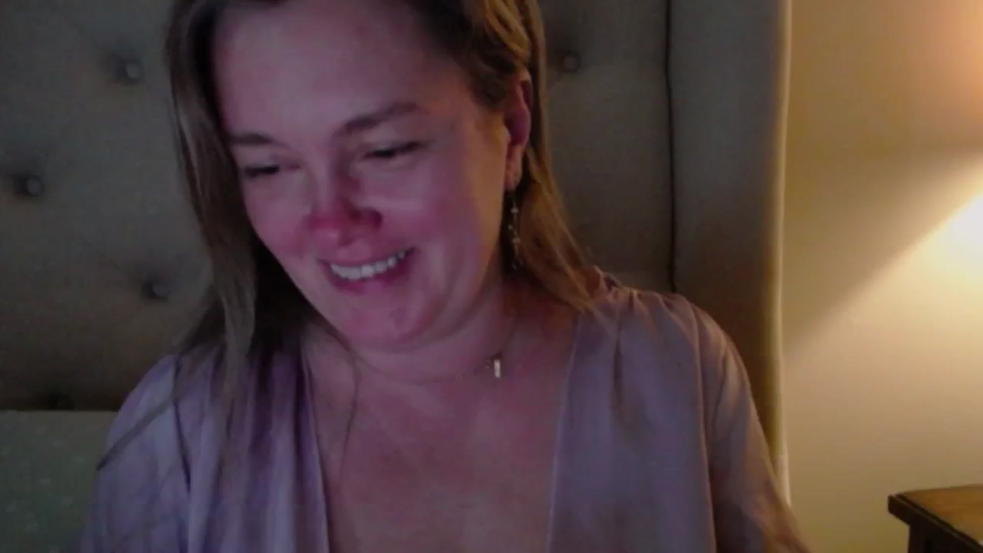 Gallery image thumbnail from J0llye's myfreecams stream on, 04/18/2025, 20:14 image 11 of 20