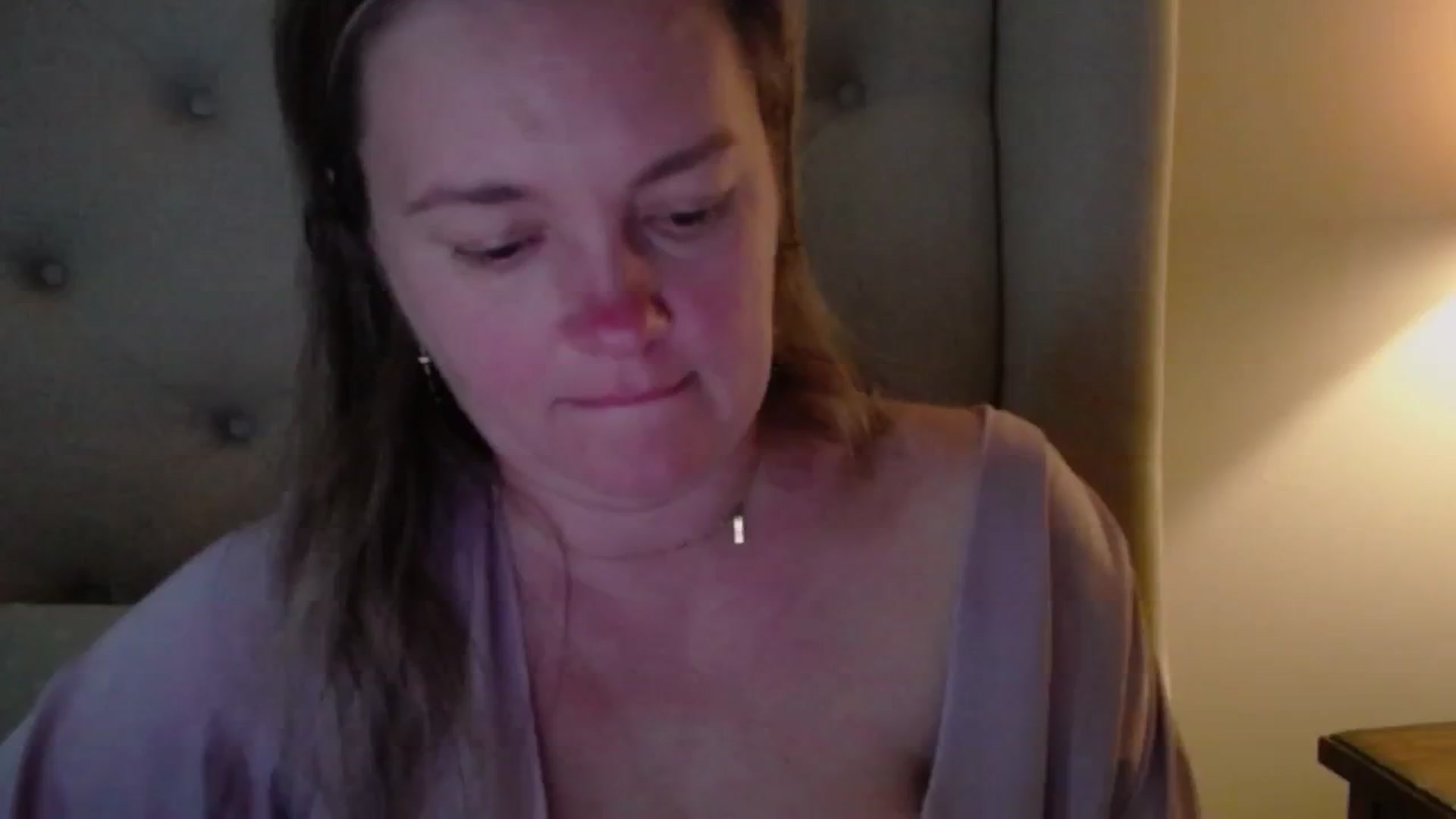 Gallery image thumbnail from J0llye's myfreecams stream on, 04/18/2025, 20:14 image 14 of 20