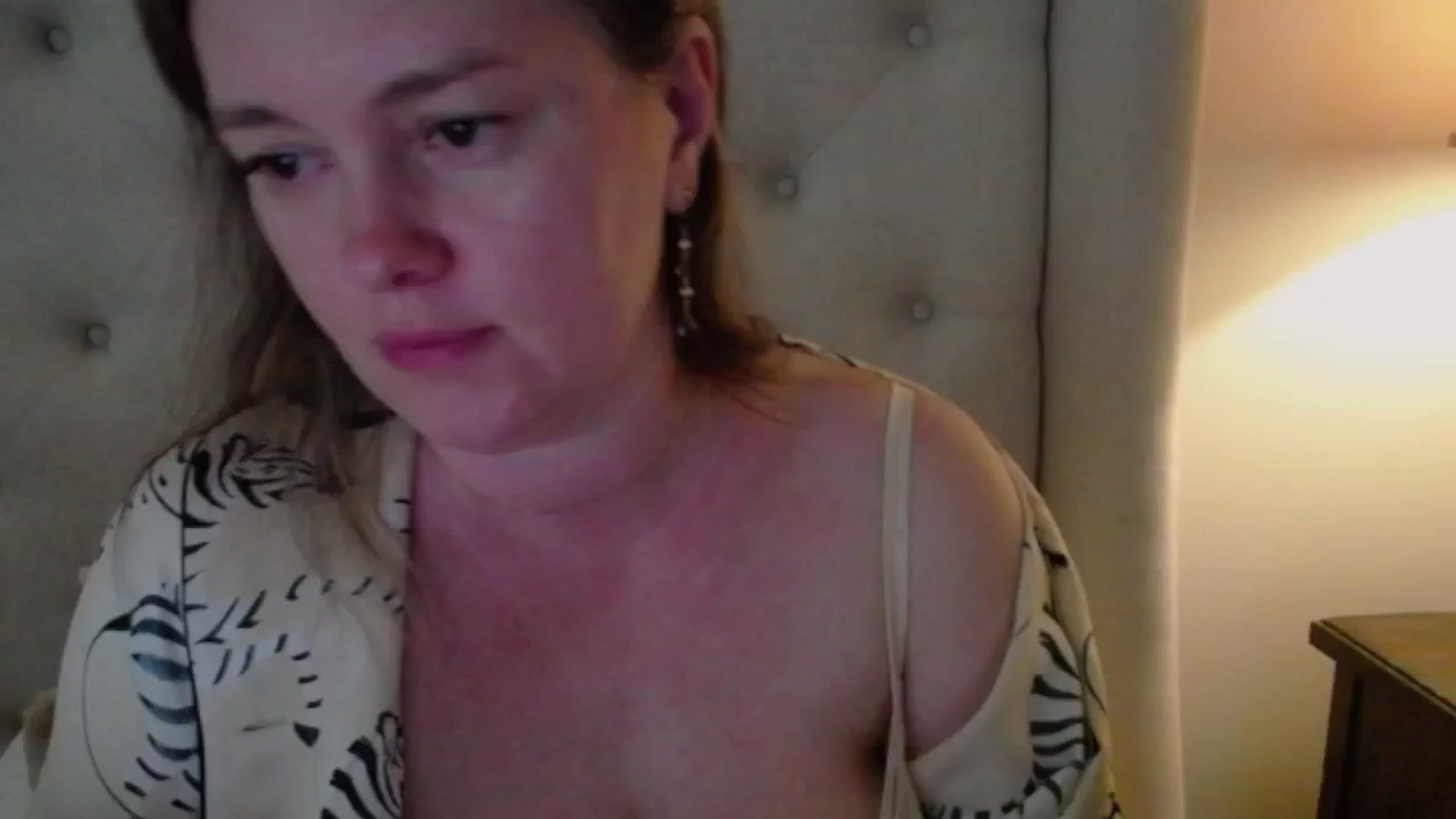 Gallery image thumbnail from J0llye's myfreecams stream on, 04/24/2025, 16:40 image 15 of 20