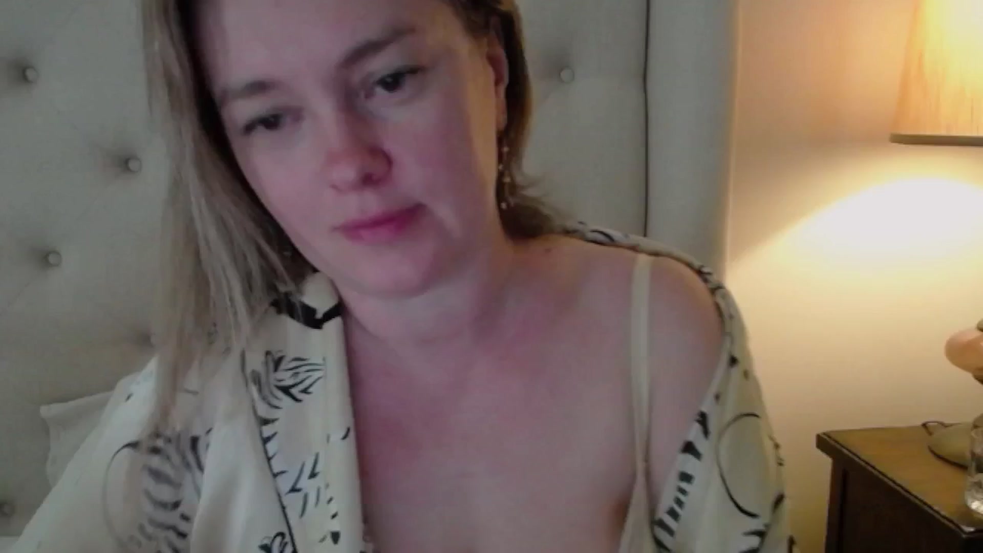 Gallery image thumbnail from J0llye's myfreecams stream on, 04/24/2025, 16:40 image 2 of 20