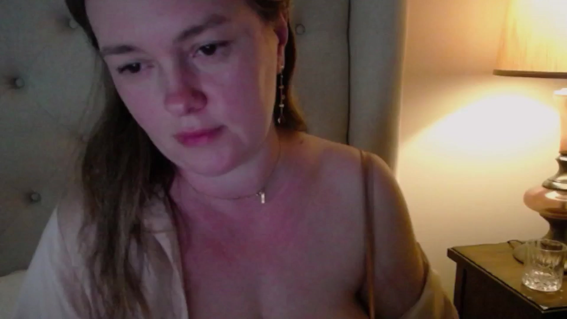Gallery image thumbnail from J0llye's myfreecams stream on, 04/25/2025, 17:05 image 6 of 20