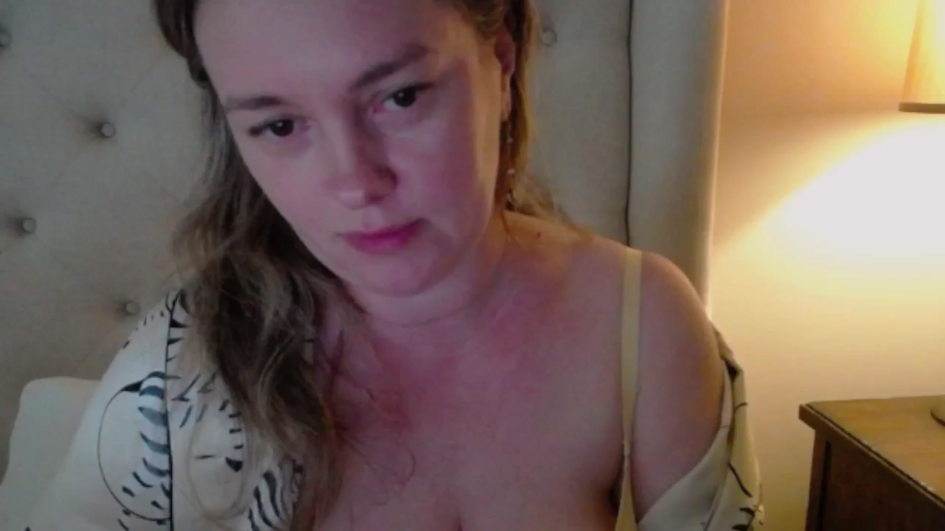 Gallery image thumbnail from J0llye's myfreecams stream on, 04/26/2025, 19:59 image 3 of 20