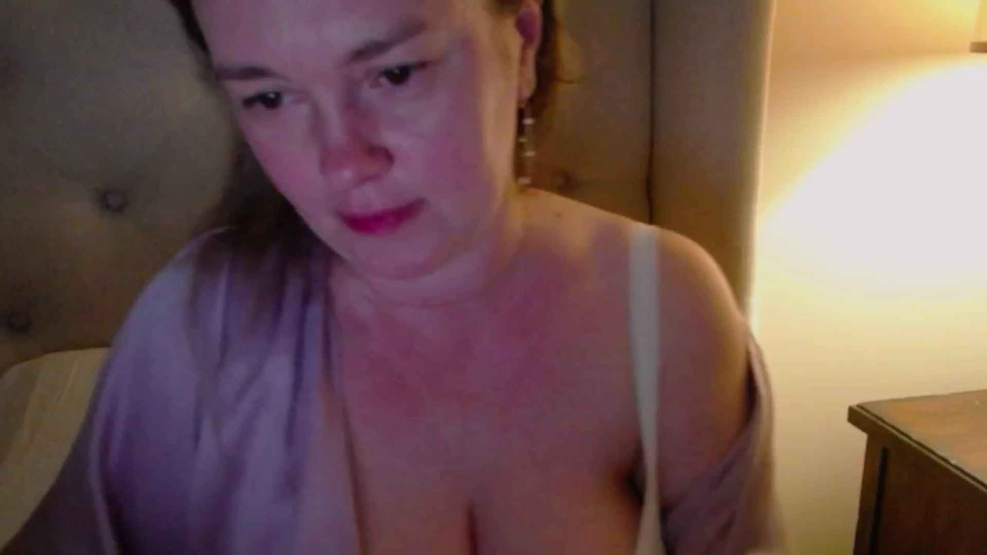 Gallery image thumbnail from J0llye's myfreecams stream on, 04/28/2025, 04:05 image 20 of 20
