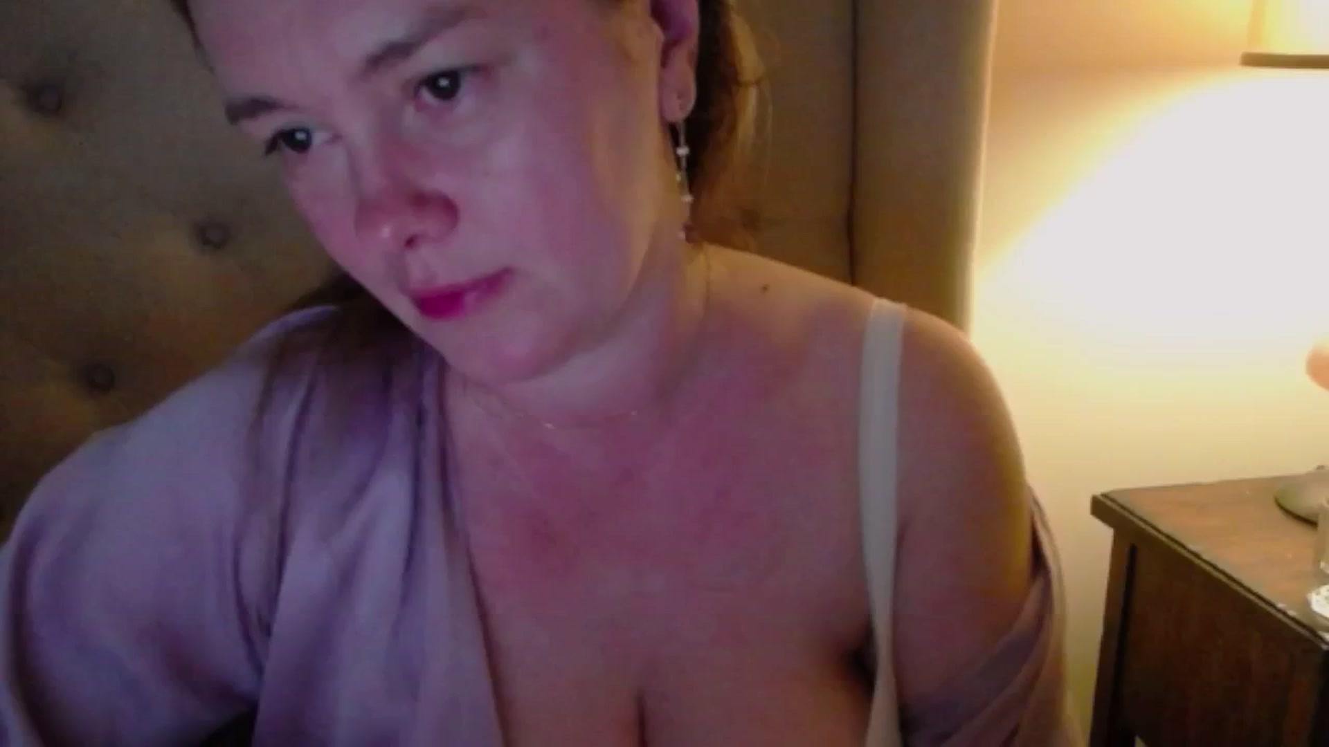 Gallery image thumbnail from J0llye's myfreecams stream on, 04/28/2025, 04:05 image 15 of 20