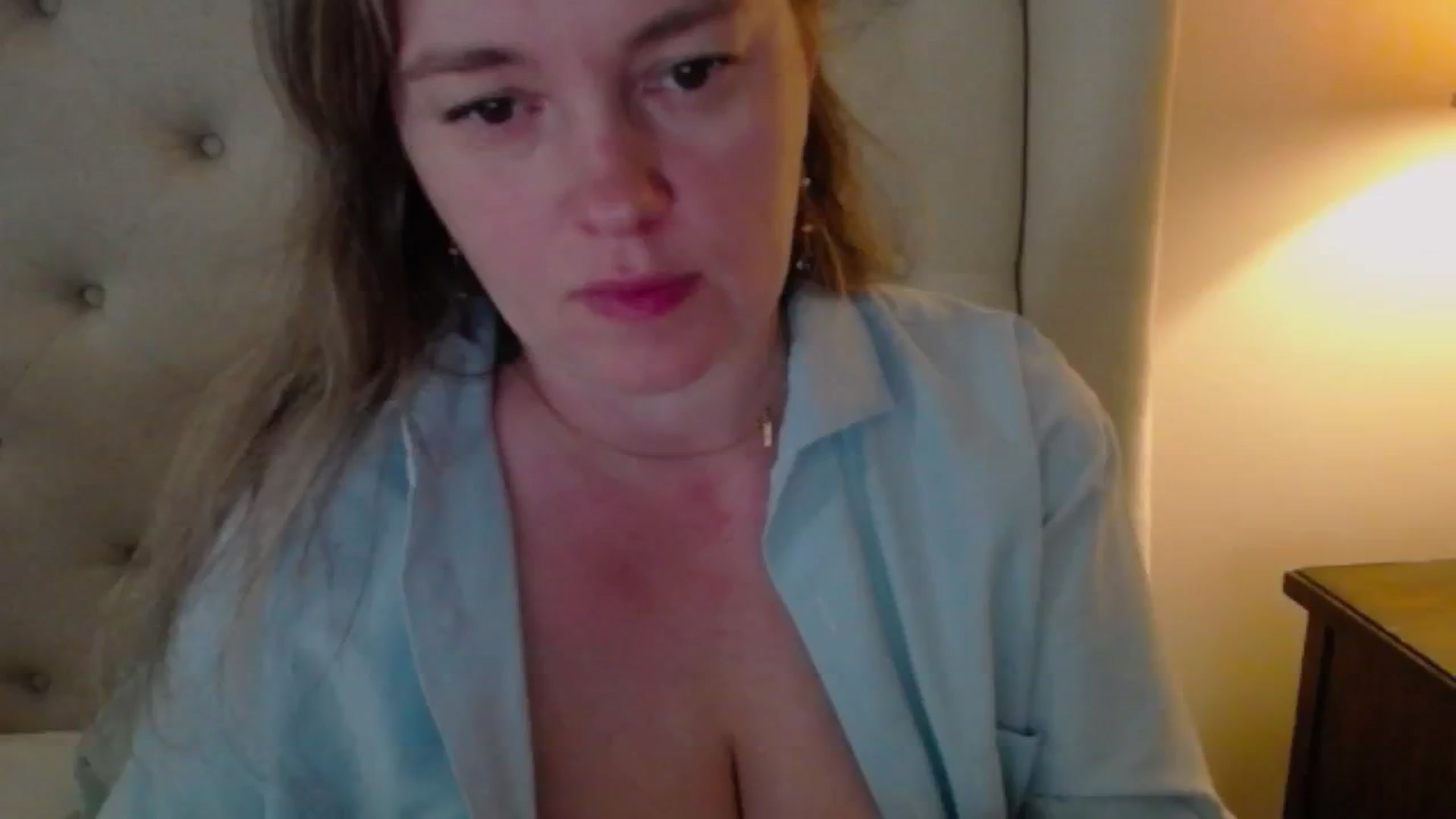 Gallery image thumbnail from J0llye's myfreecams stream on, 05/01/2025, 15:47 image 6 of 20