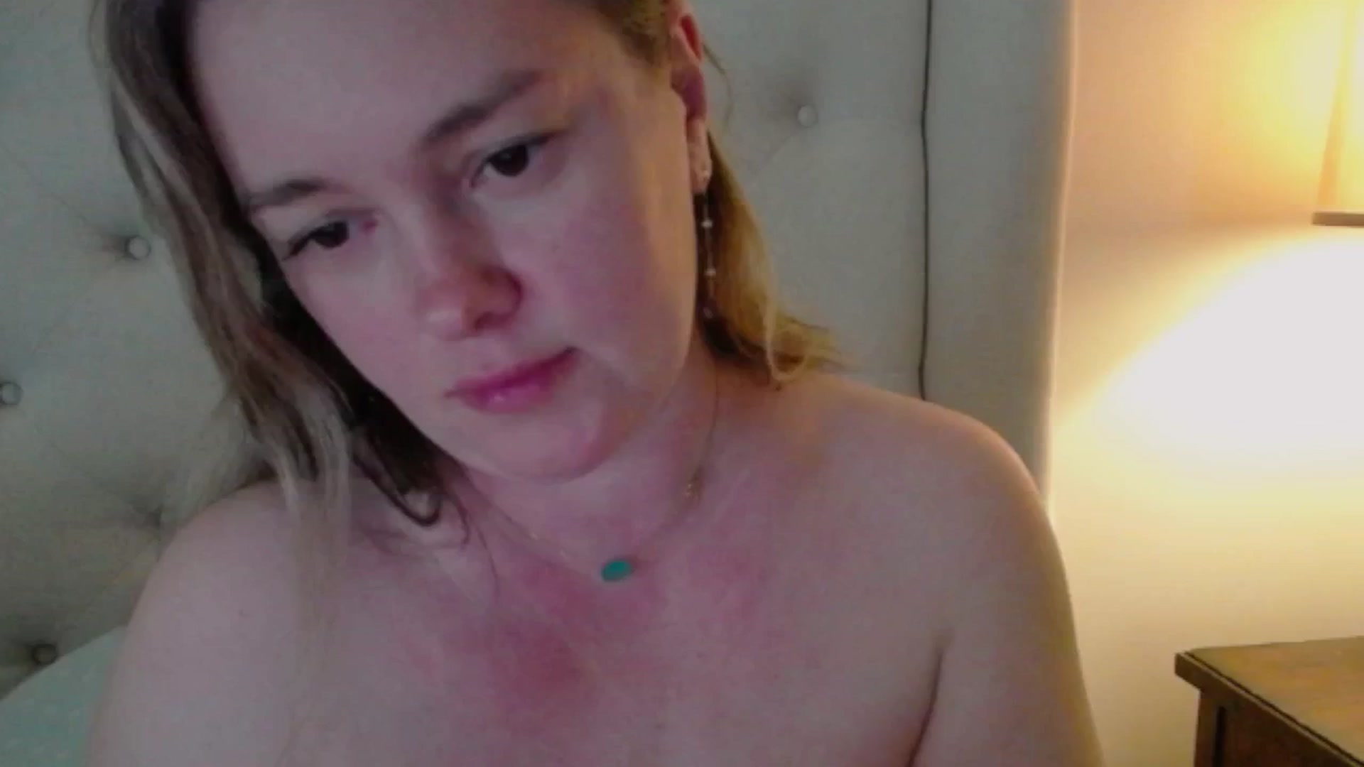 Gallery image thumbnail from J0llye's myfreecams stream on, 05/01/2025, 19:18 image 18 of 20