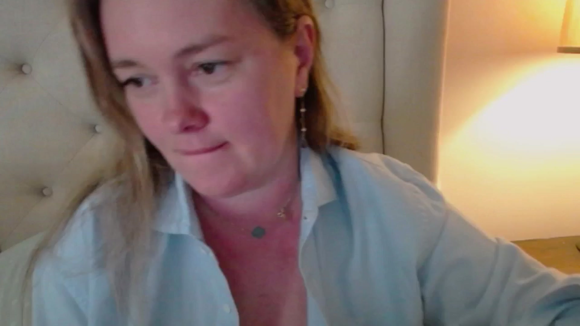 Gallery image thumbnail from J0llye's myfreecams stream on, 05/01/2025, 19:56 image 6 of 20