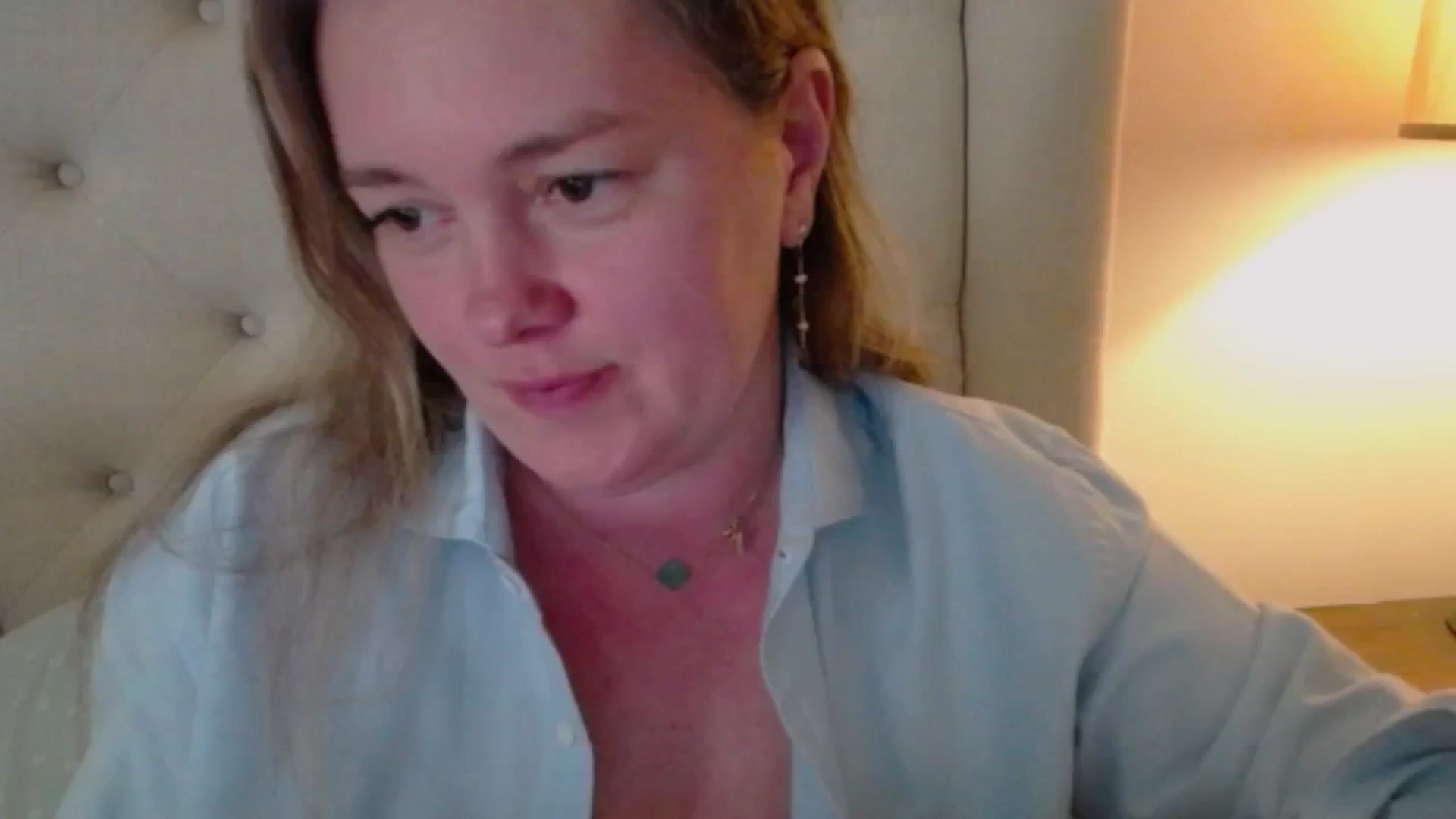 Gallery image thumbnail from J0llye's myfreecams stream on, 05/01/2025, 19:56 image 5 of 20