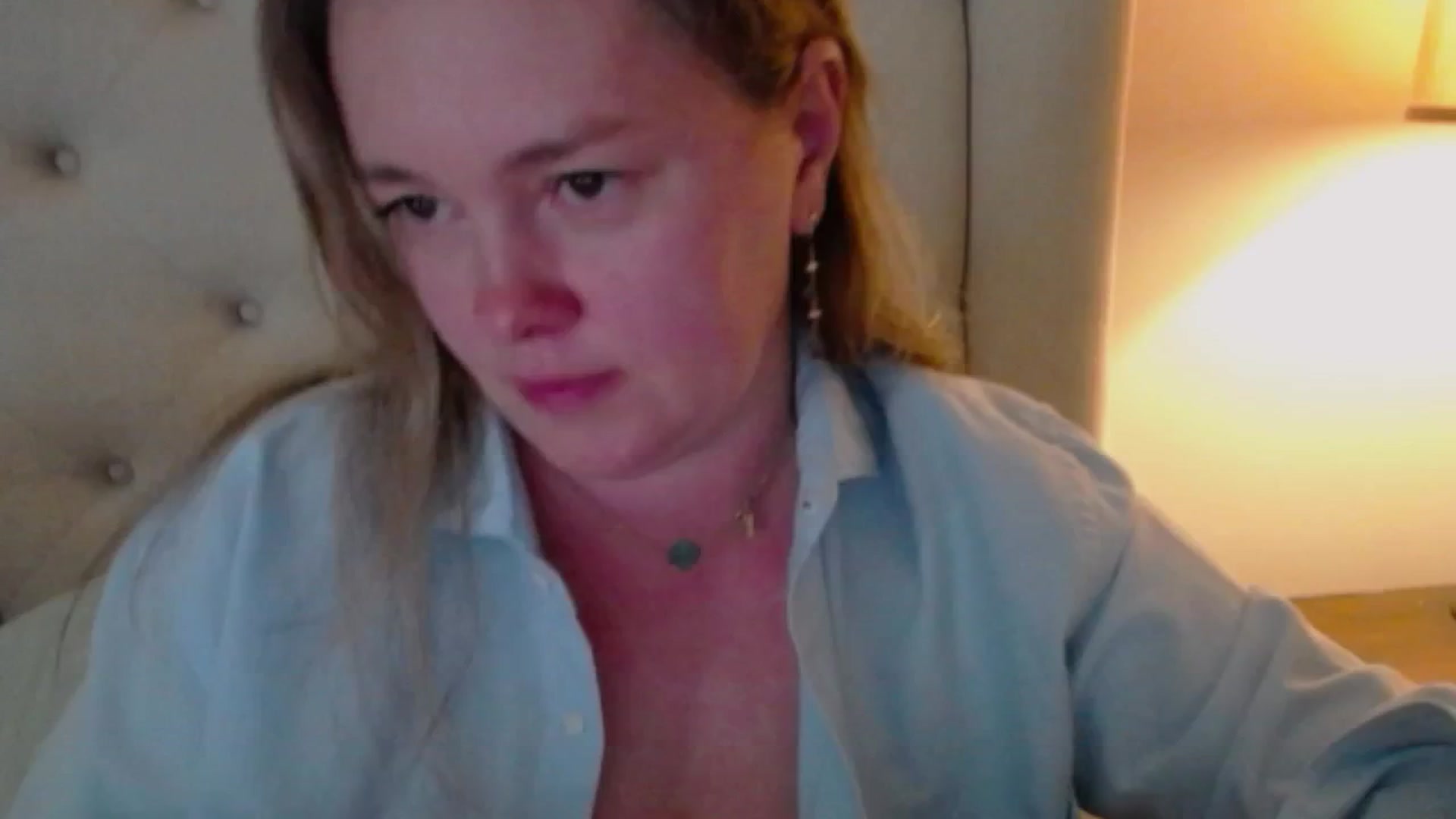Gallery image thumbnail from J0llye's myfreecams stream on, 05/01/2025, 19:56 image 20 of 20