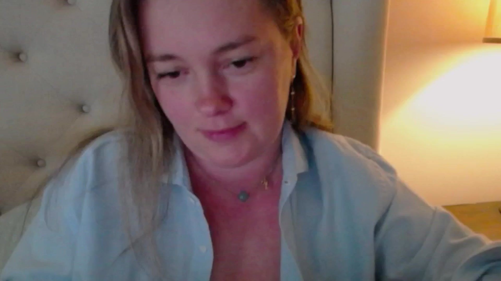 Gallery image thumbnail from J0llye's myfreecams stream on, 05/01/2025, 19:56 image 16 of 20