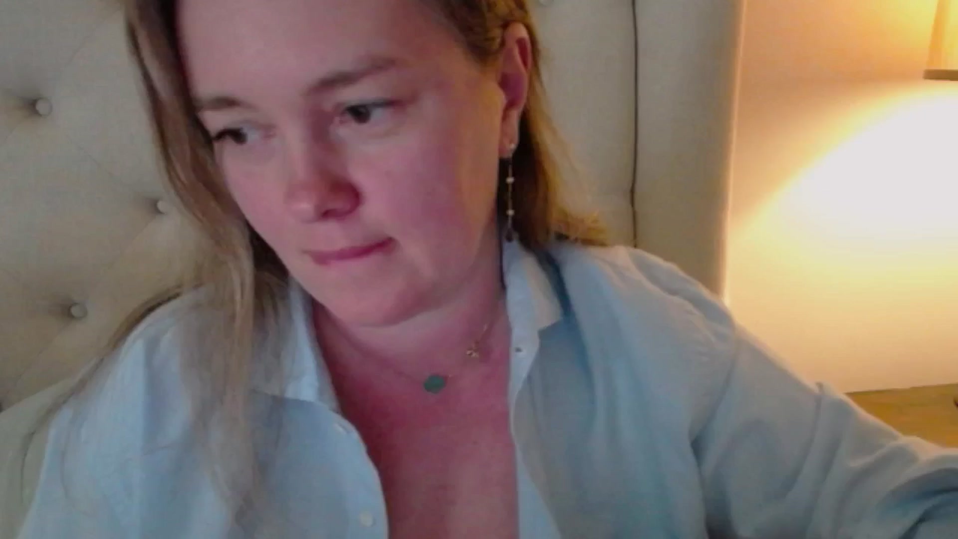 Gallery image thumbnail from J0llye's myfreecams stream on, 05/01/2025, 19:56 image 18 of 20