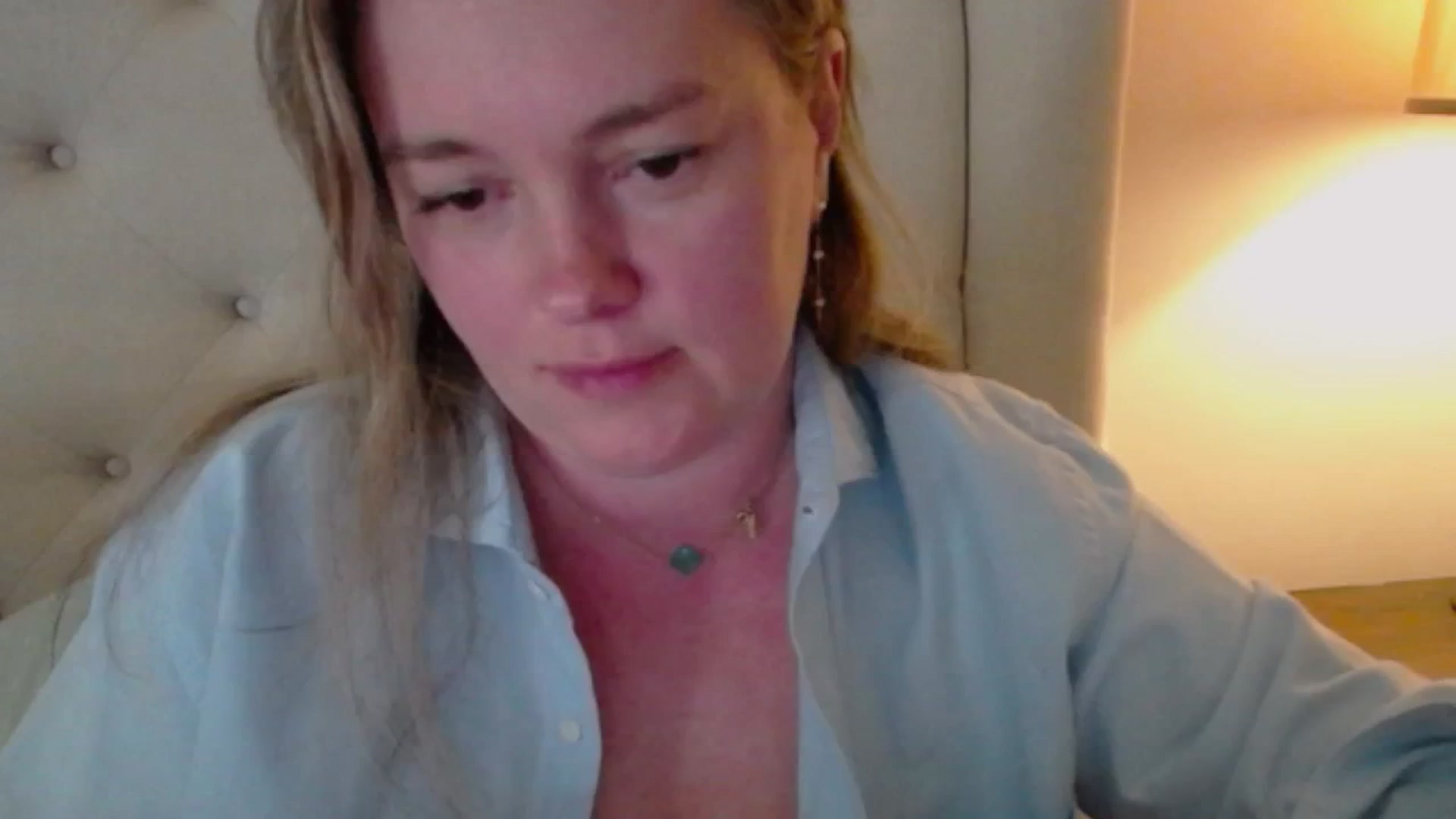 Gallery image thumbnail from J0llye's myfreecams stream on, 05/01/2025, 19:56 image 19 of 20