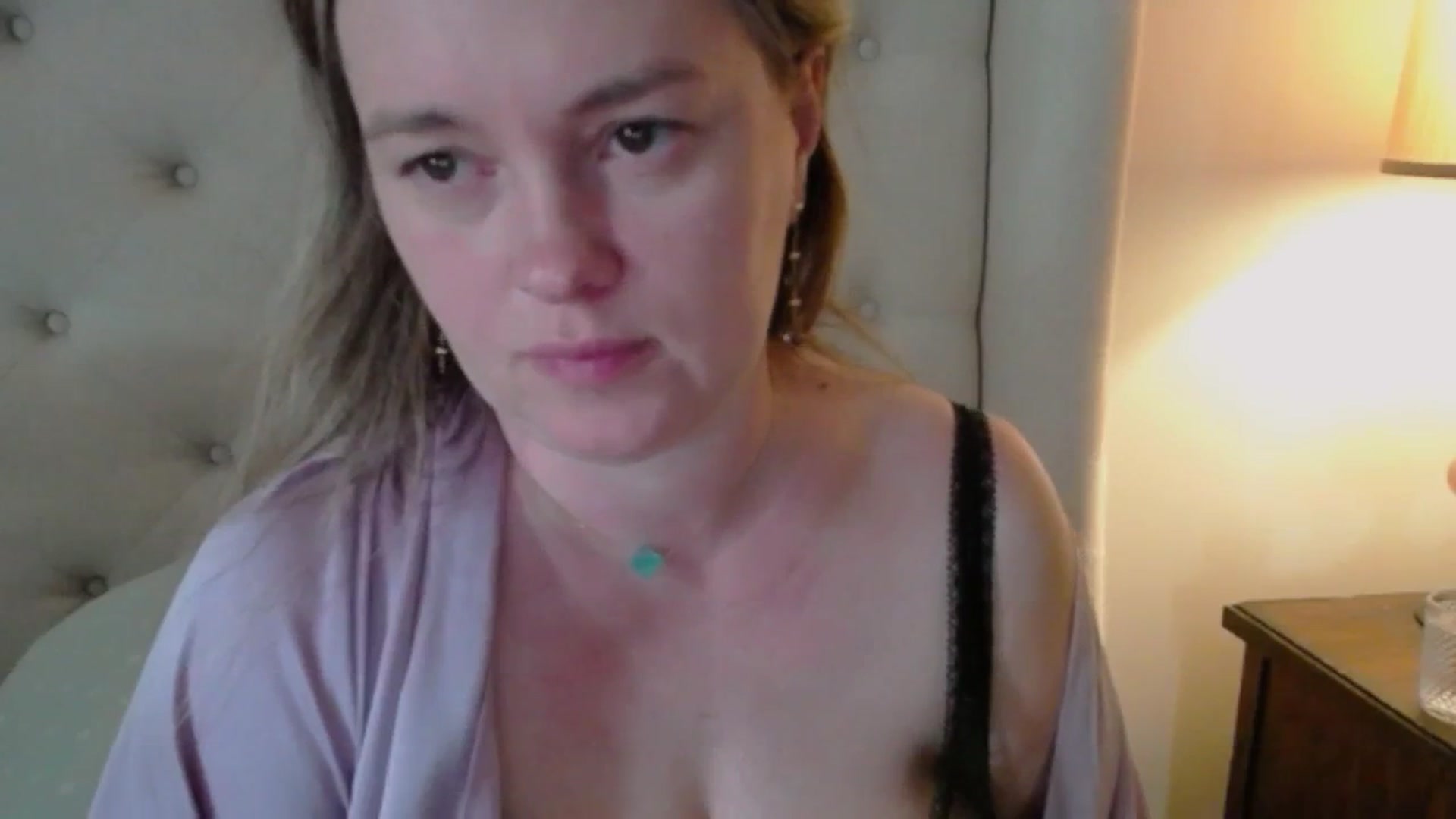 Gallery image thumbnail from J0llye's myfreecams stream on, 05/02/2025, 16:56 image 2 of 20