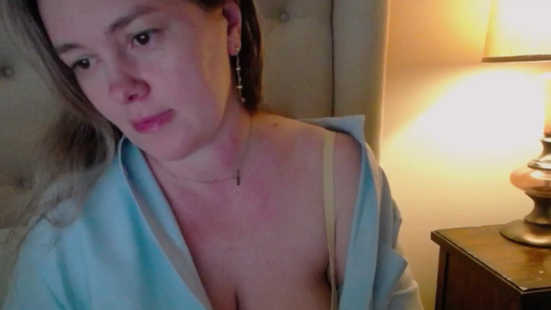 Gallery image thumbnail from J0llye's myfreecams stream on, 05/04/2025, 20:10 image 4 of 20