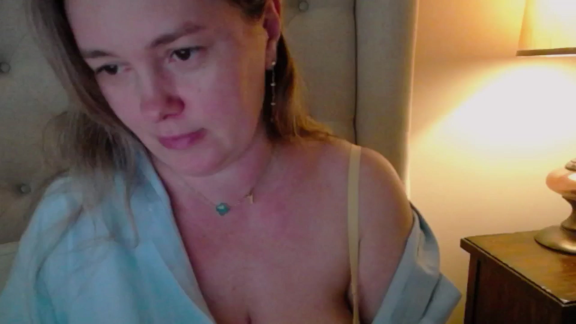 Gallery image thumbnail from J0llye's myfreecams stream on, 05/04/2025, 20:10 image 13 of 20