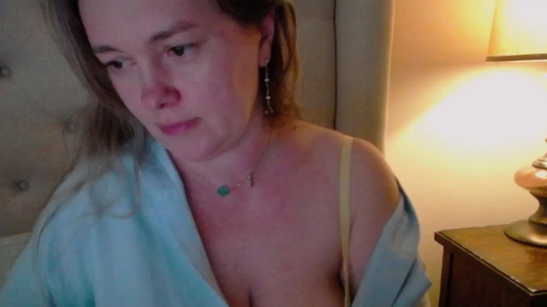 Gallery image thumbnail from J0llye's myfreecams stream on, 05/04/2025, 20:10 image 11 of 20