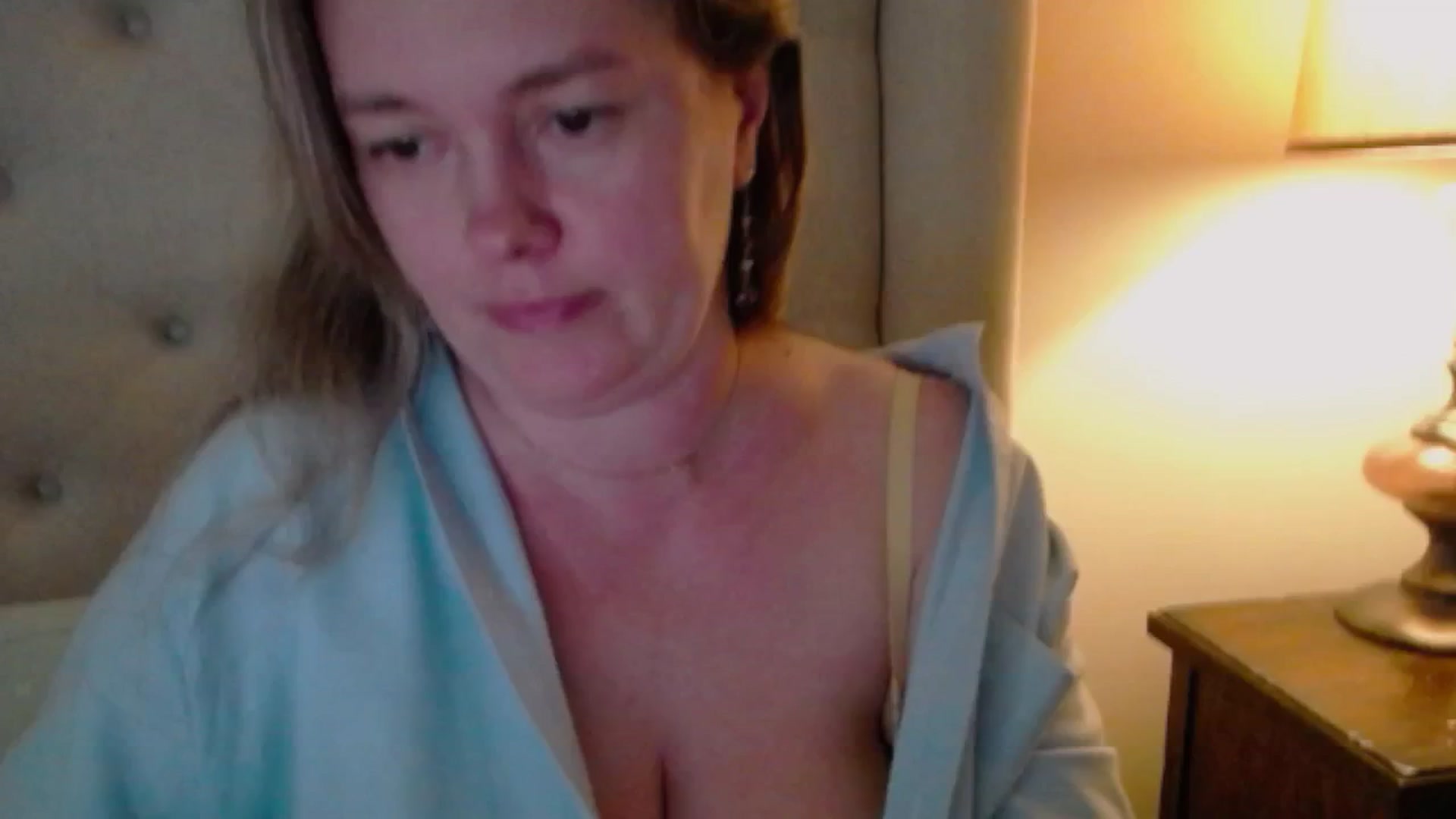 Gallery image thumbnail from J0llye's myfreecams stream on, 05/04/2025, 20:10 image 6 of 20