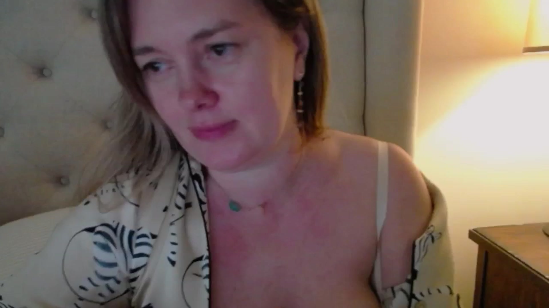 Gallery image thumbnail from J0llye's myfreecams stream on, 05/05/2025, 19:57 image 17 of 20