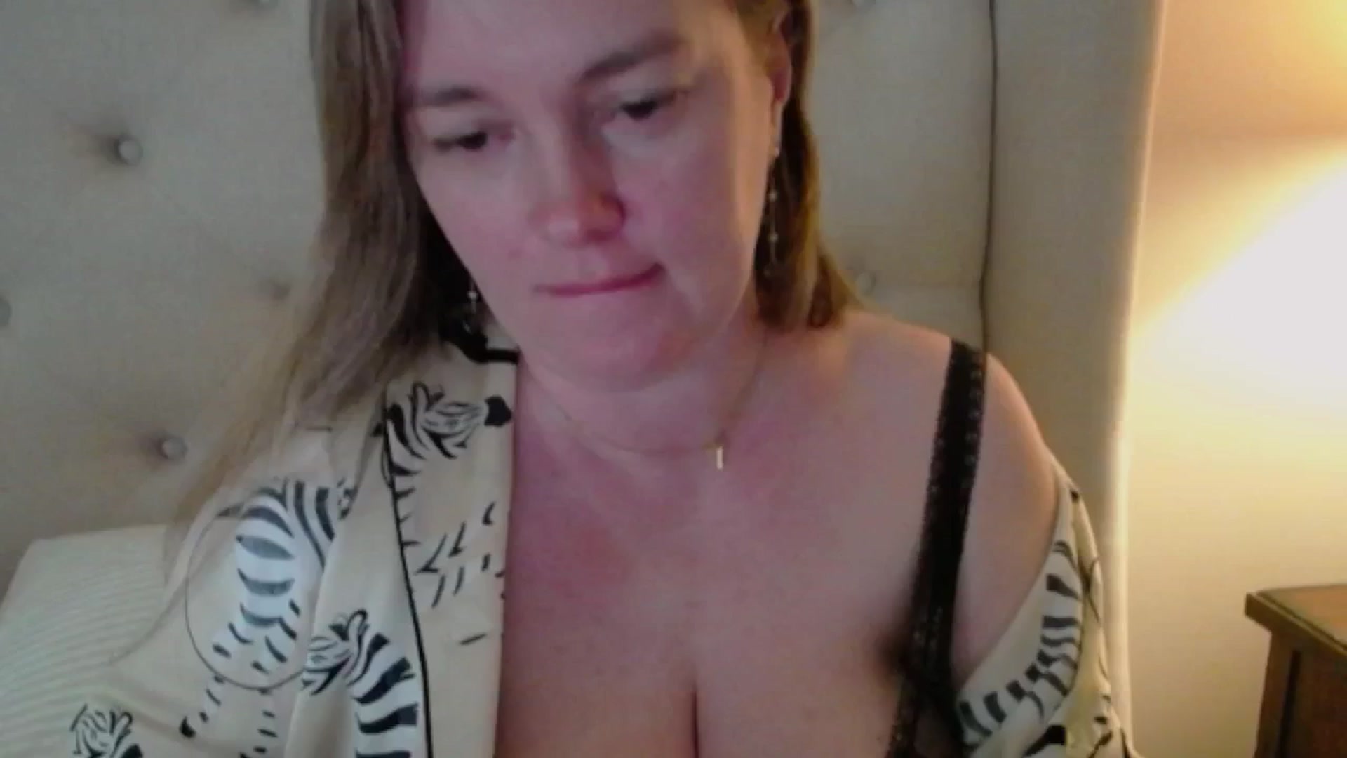Gallery image thumbnail from J0llye's myfreecams stream on, 05/06/2025, 19:39 image 18 of 20