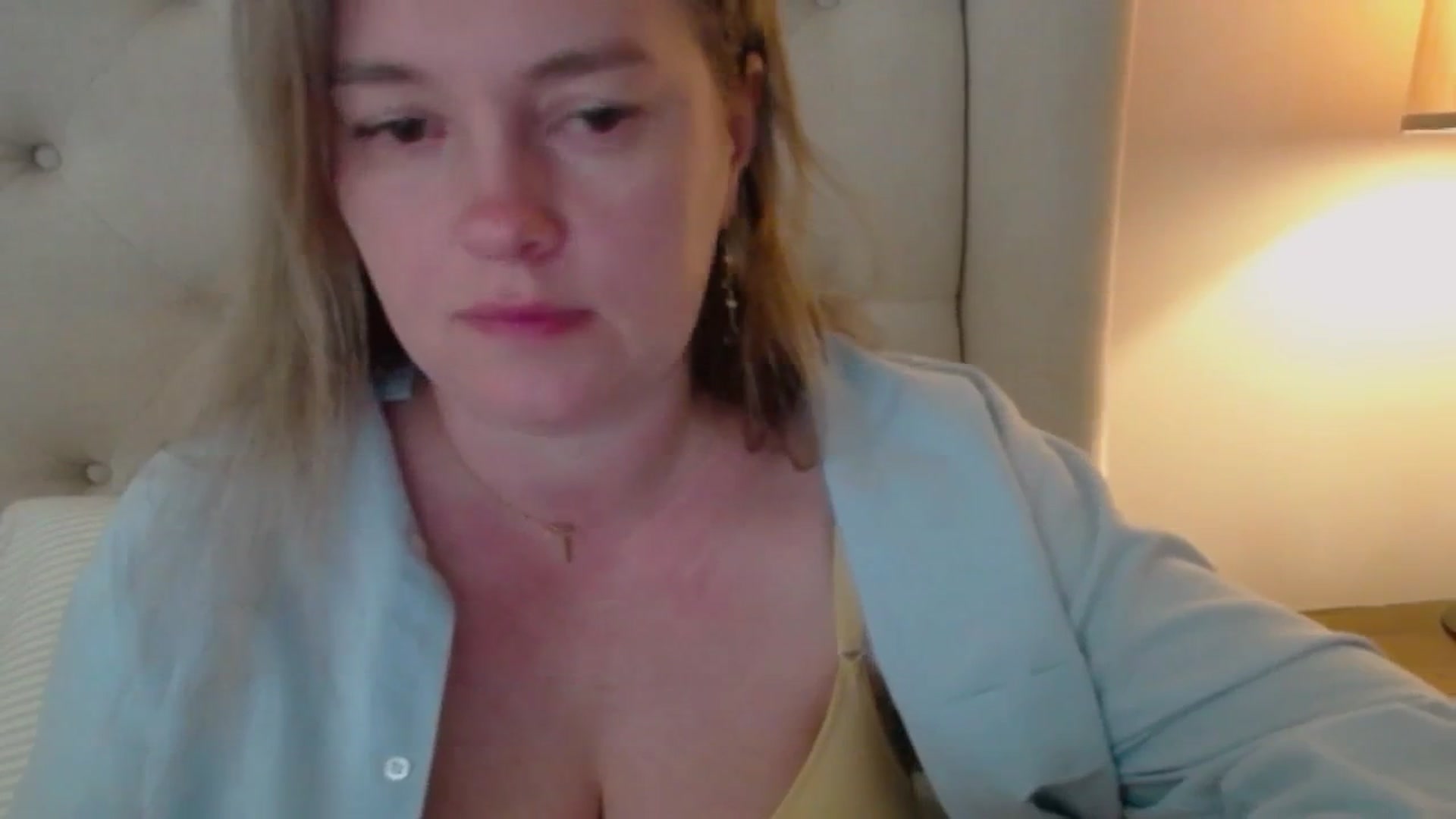 Gallery image thumbnail from J0llye's myfreecams stream on, 05/07/2025, 16:31 image 7 of 20