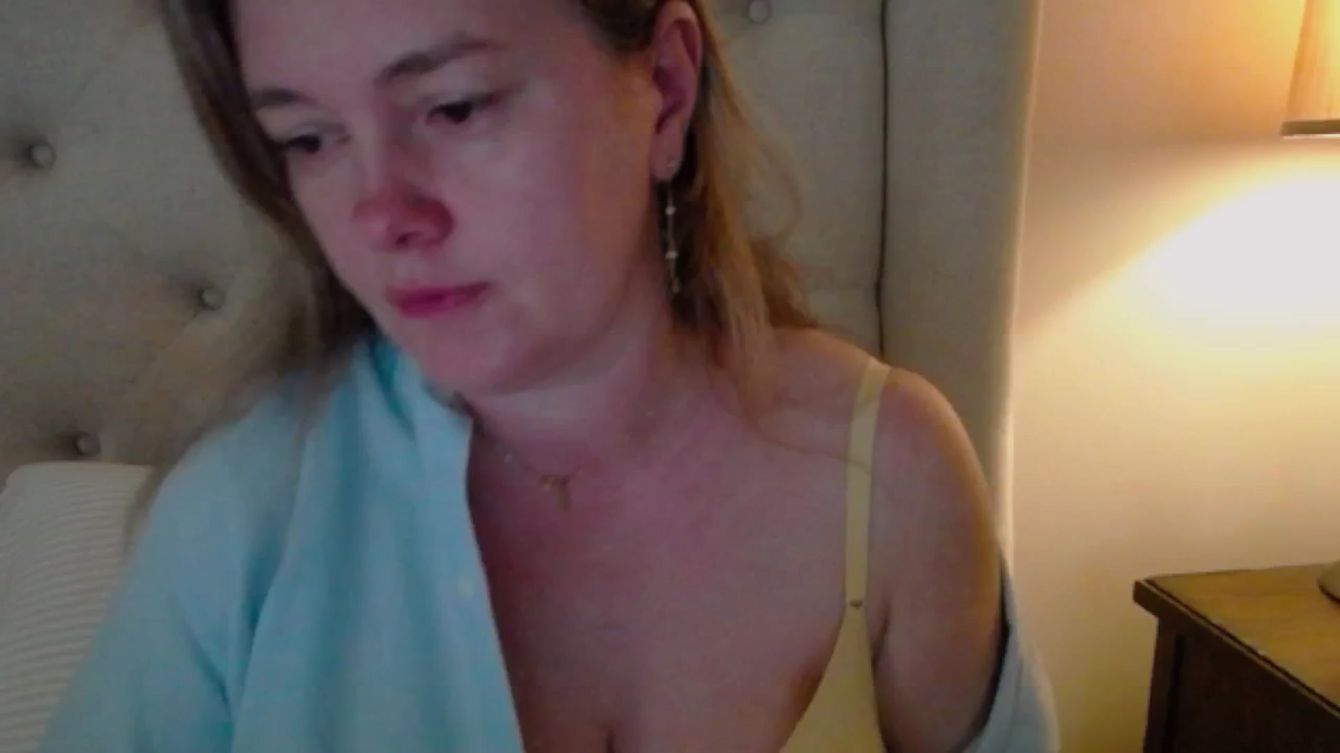 Gallery image thumbnail from J0llye's myfreecams stream on, 05/07/2025, 16:31 image 1 of 20