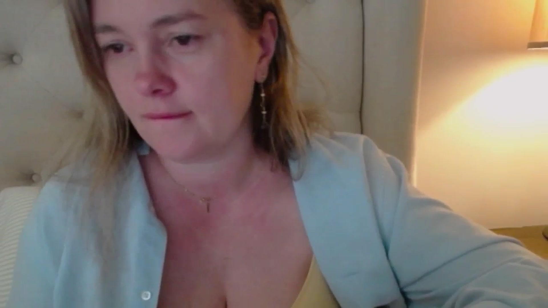 Gallery image thumbnail from J0llye's myfreecams stream on, 05/07/2025, 16:31 image 8 of 20