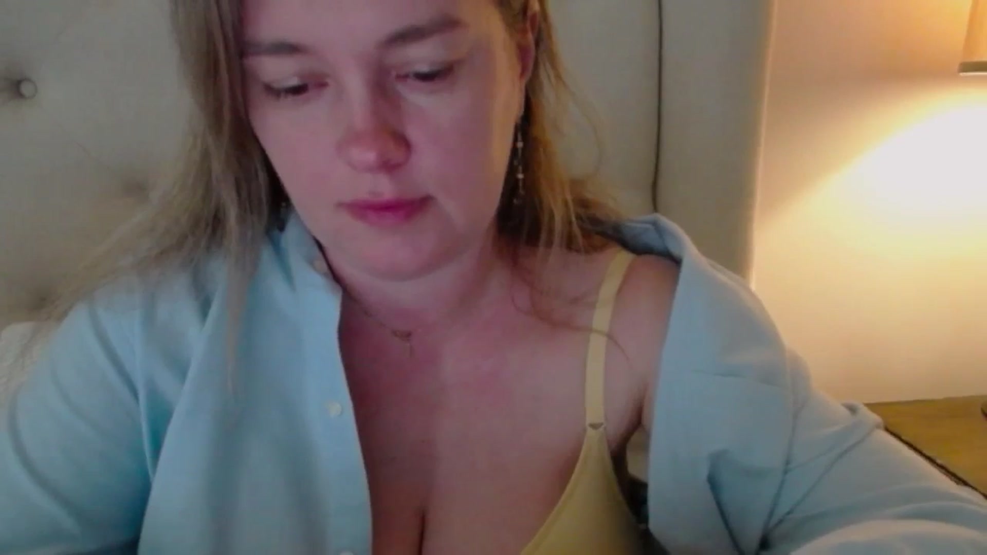 Gallery image thumbnail from J0llye's myfreecams stream on, 05/07/2025, 16:31 image 2 of 20