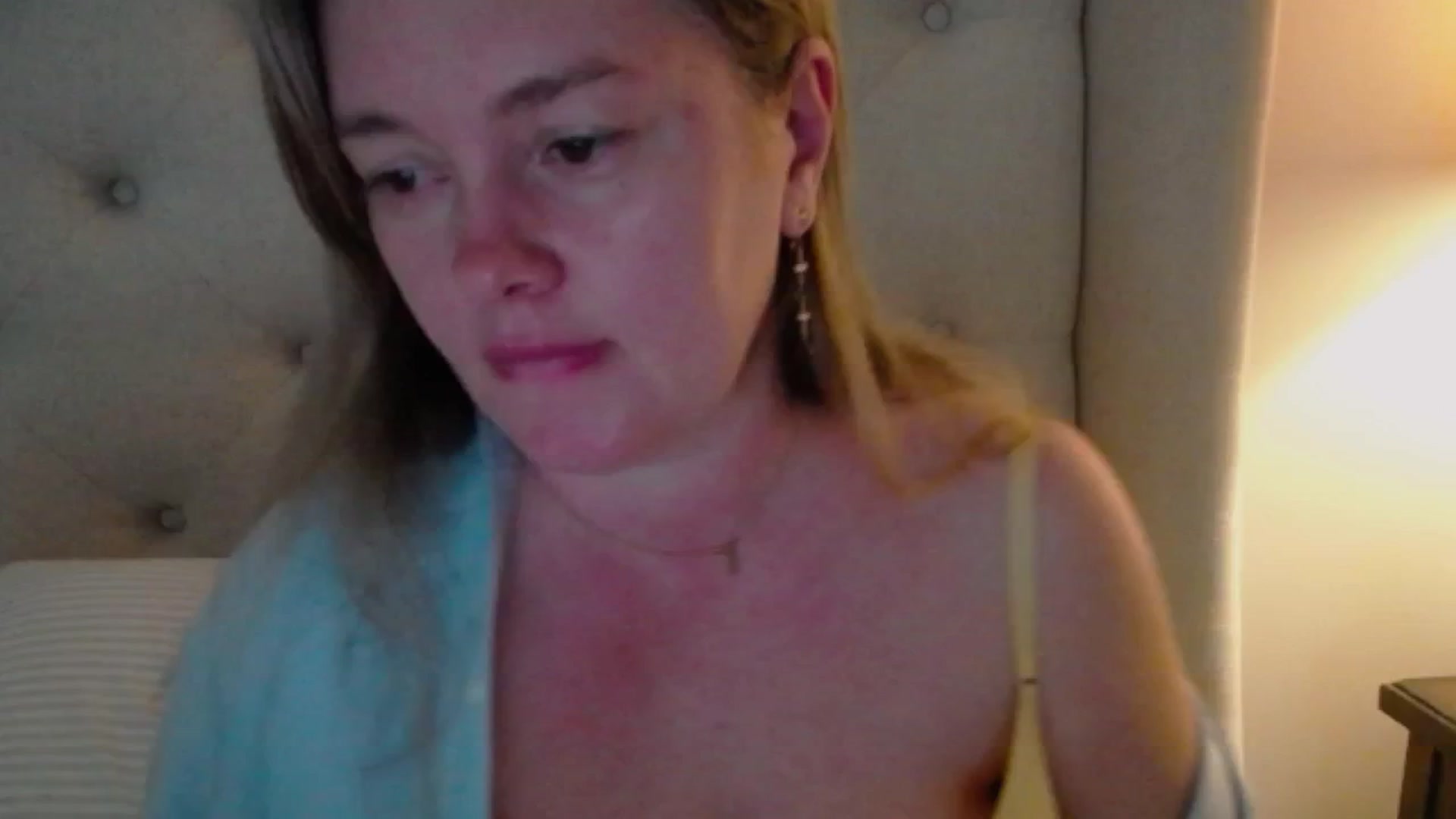 Gallery image thumbnail from J0llye's myfreecams stream on, 05/07/2025, 19:22 image 13 of 20