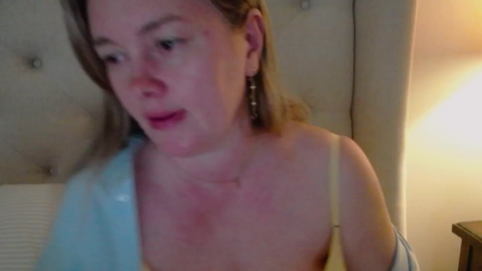 Gallery image thumbnail from J0llye's myfreecams stream on, 05/07/2025, 19:22 image 17 of 20