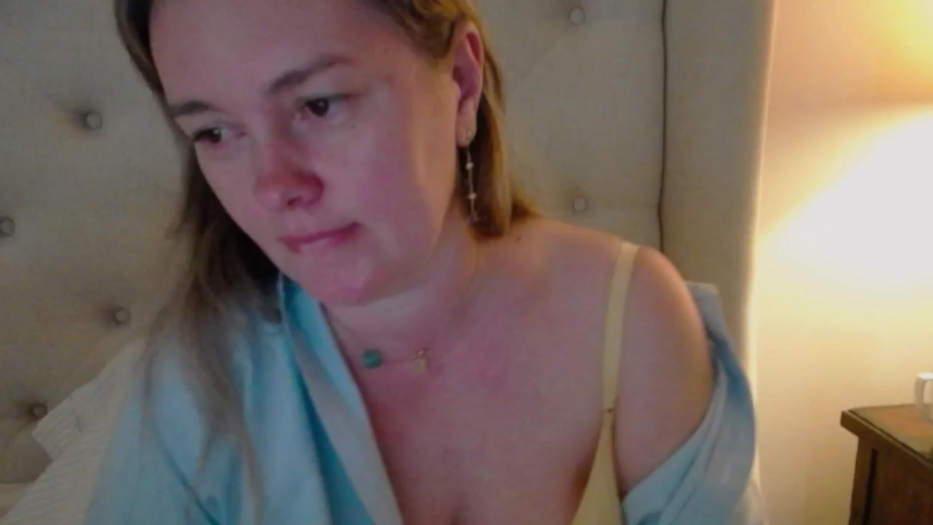 Gallery image thumbnail from J0llye's myfreecams stream on, 05/07/2025, 19:56 image 2 of 20