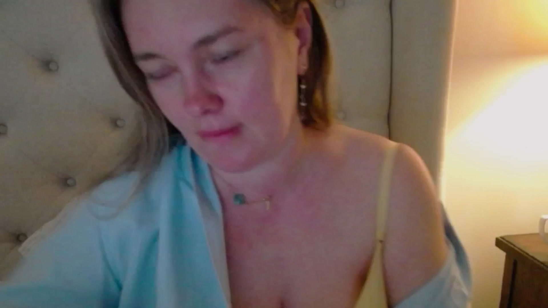Gallery image thumbnail from J0llye's myfreecams stream on, 05/07/2025, 19:56 image 12 of 20