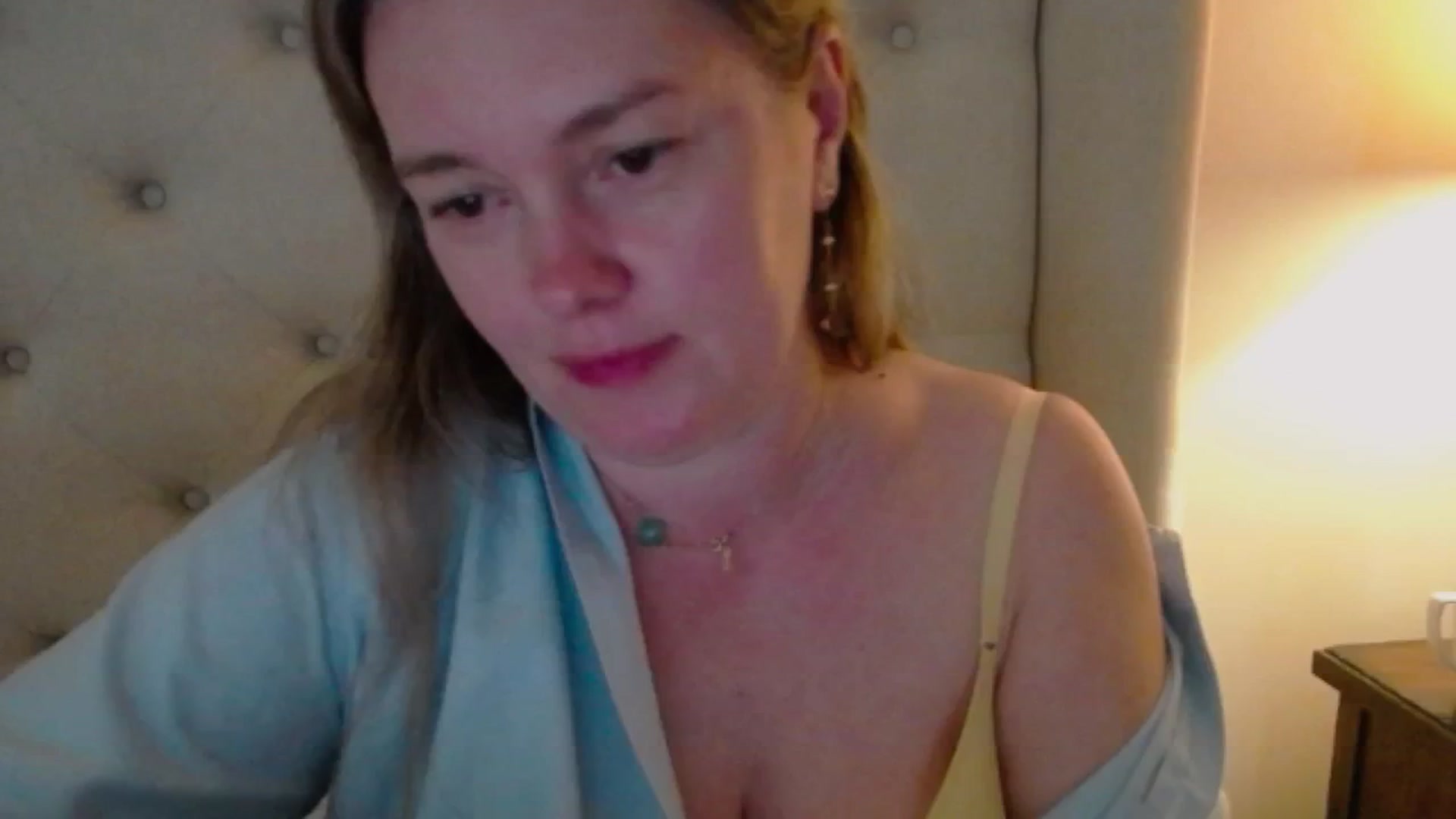 Gallery image thumbnail from J0llye's myfreecams stream on, 05/07/2025, 19:56 image 6 of 20