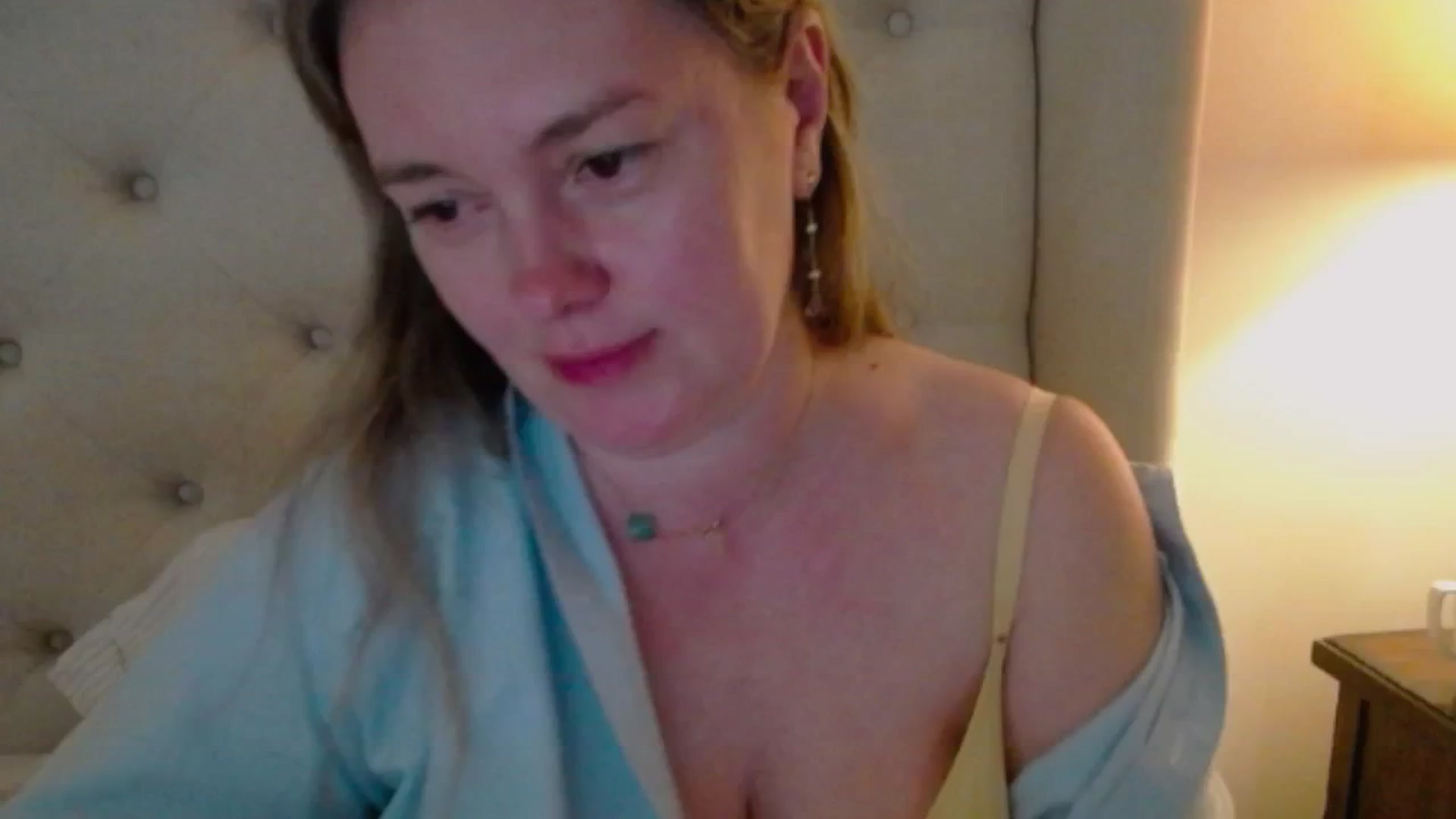 Gallery image thumbnail from J0llye's myfreecams stream on, 05/07/2025, 19:56 image 1 of 20